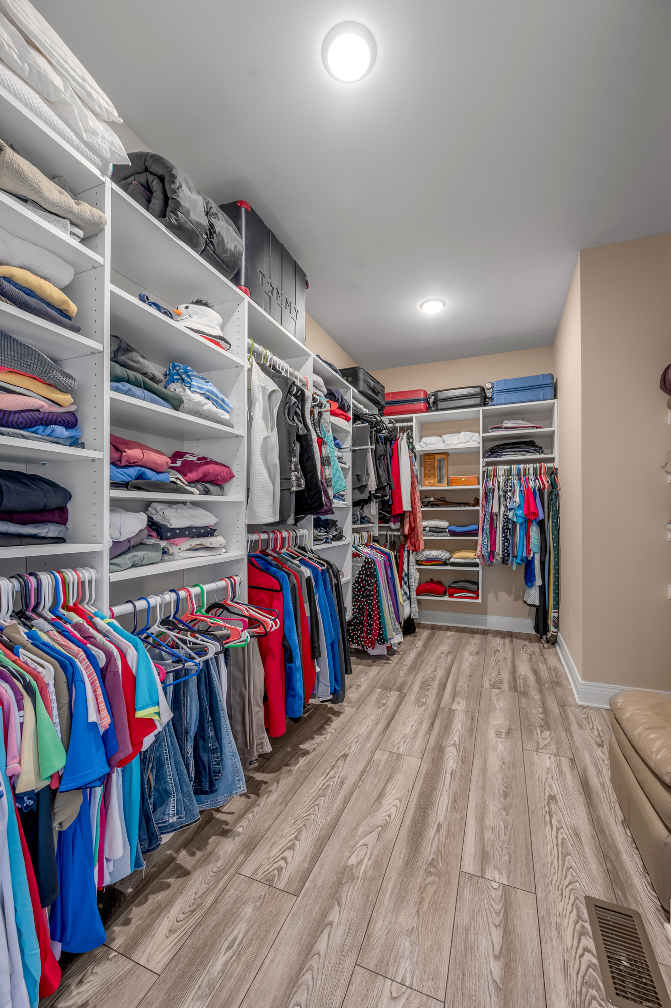  2945 Blackford Parkway - 物件實景