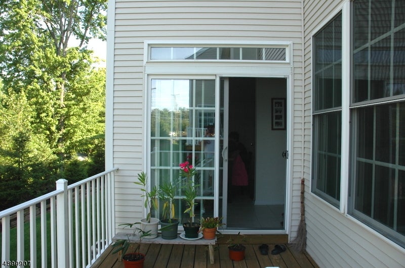 Wayne Twp., New Jersey, 07470, United States, 3 Bedrooms Bedrooms, ,3 BathroomsBathrooms,Residential,For Sale,1943649