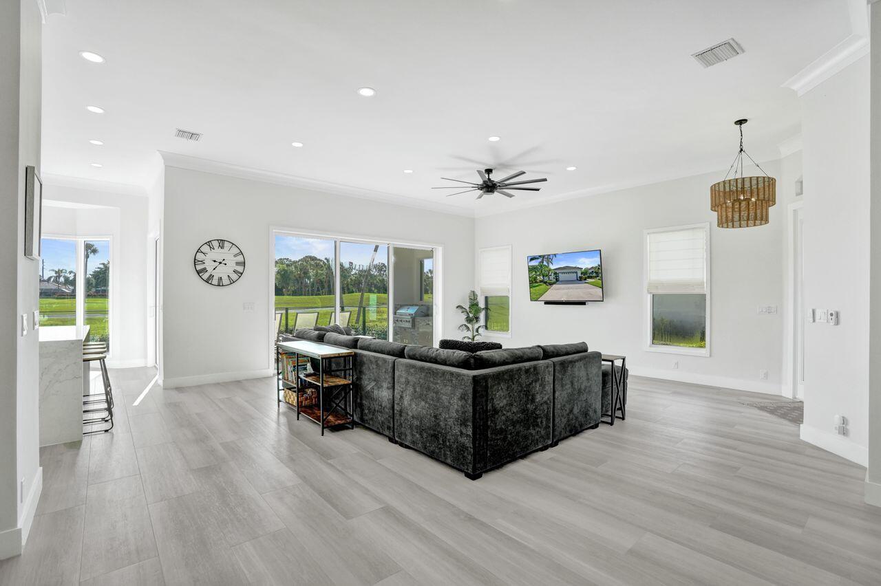 West Palm Beach, Florida, 33412, United States, 3 Bedrooms Bedrooms, ,3 BathroomsBathrooms,Residential,For Sale,1950844