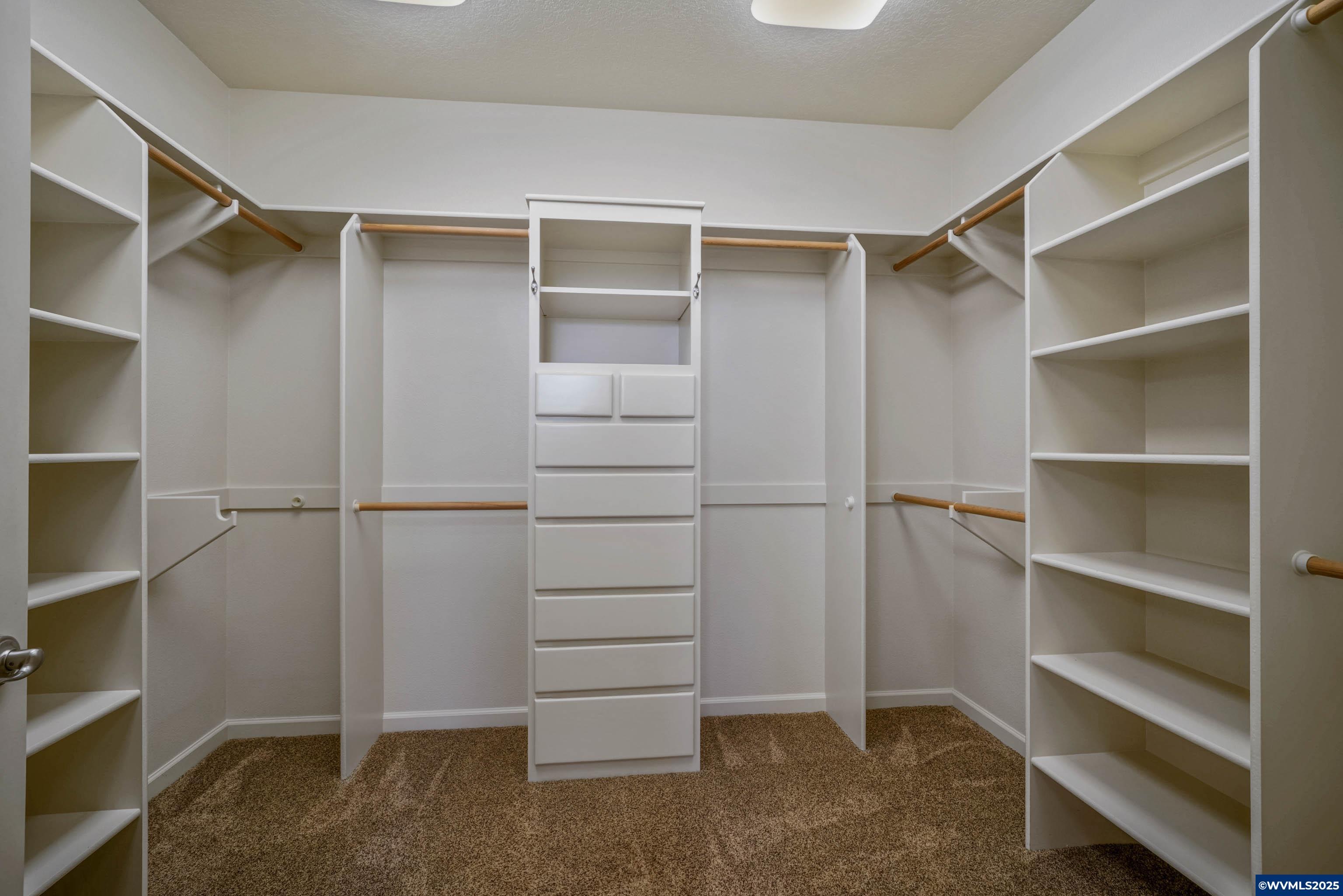 Salem, Oregon, 97306, United States, 3 Bedrooms Bedrooms, ,3 BathroomsBathrooms,Residential,For Sale,1989226