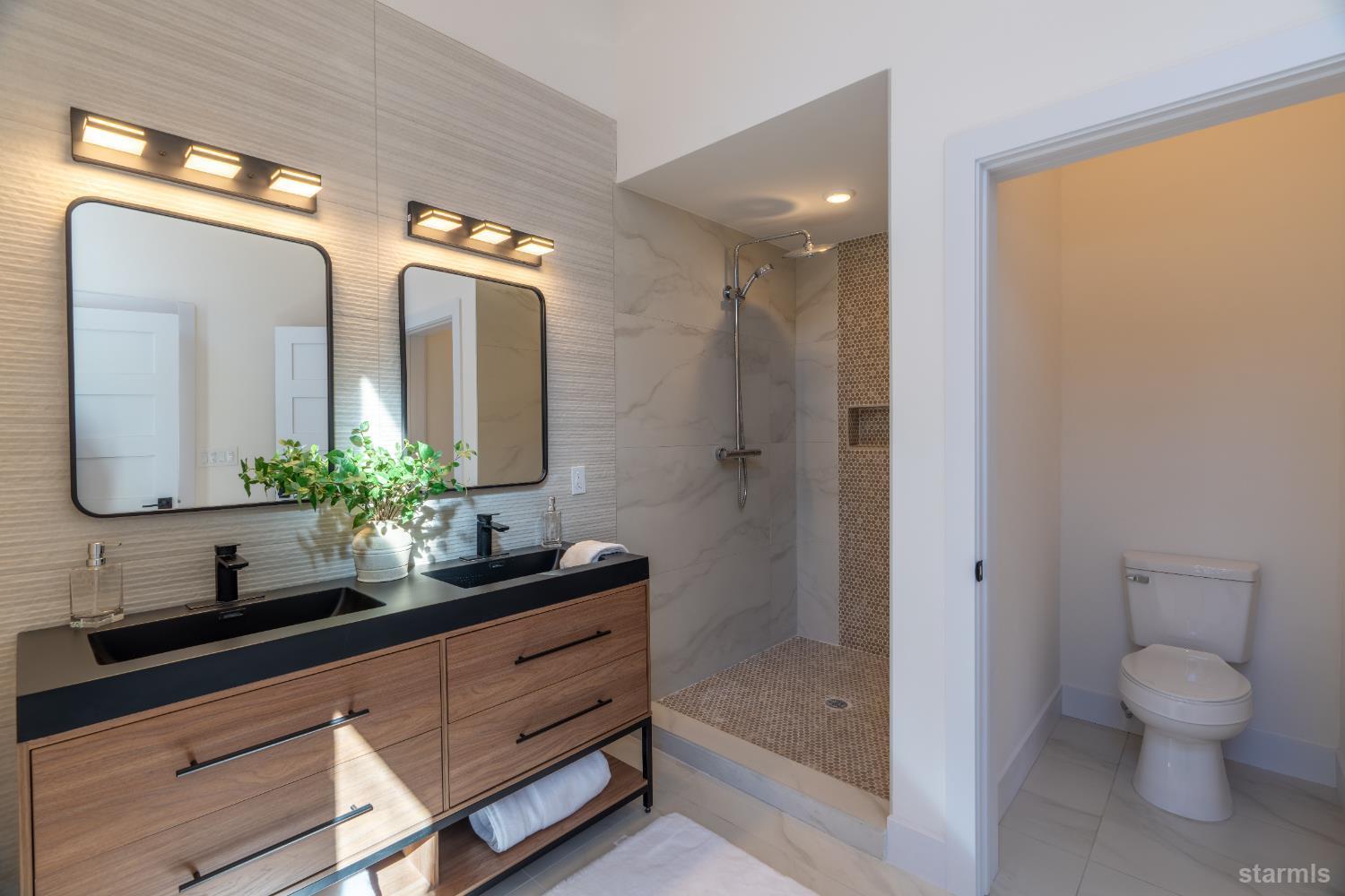 South Lake Tahoe, California, 96150, United States, 3 Bedrooms Bedrooms, ,3 BathroomsBathrooms,Residential,For Sale,1988066