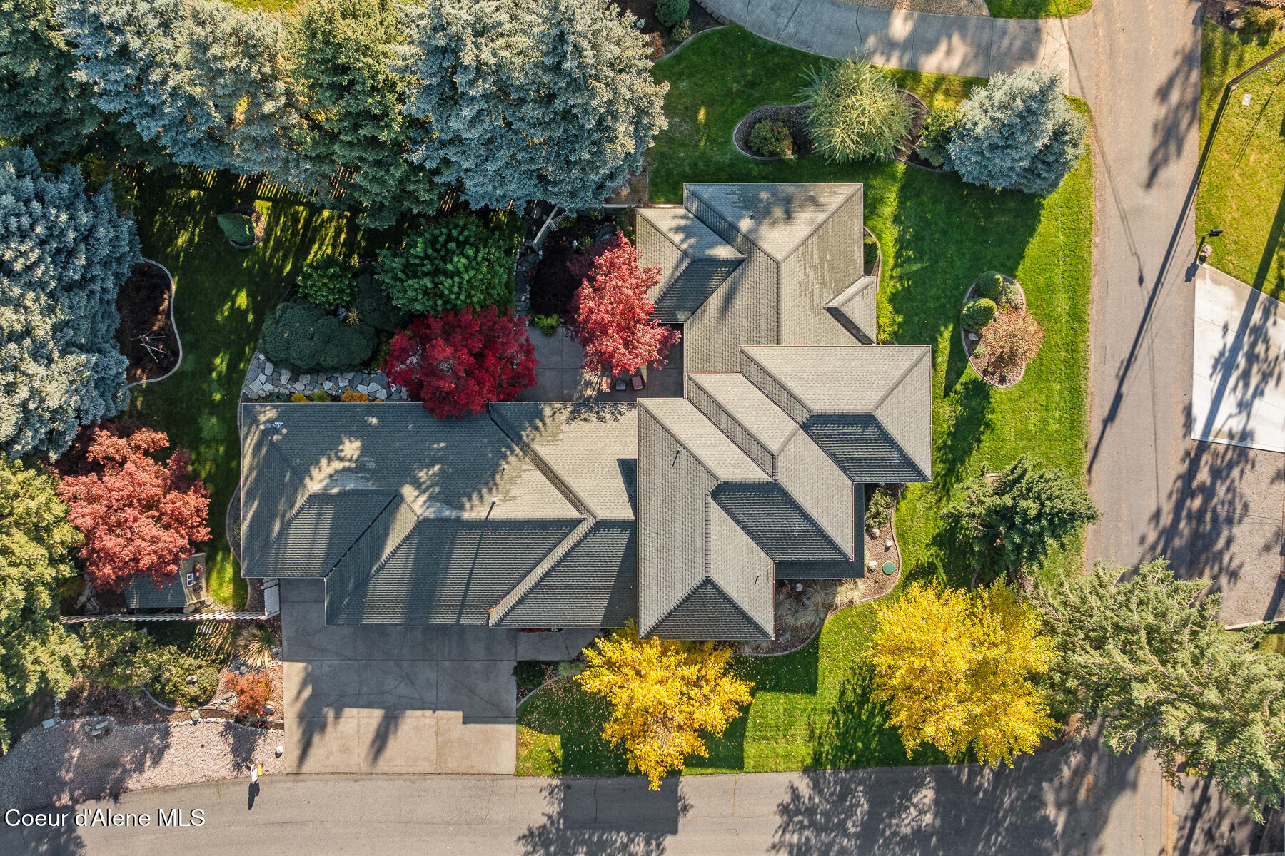 Hayden Lake, Idaho, 83835, United States, 4 Bedrooms Bedrooms, ,3 BathroomsBathrooms,Residential,For Sale,2007766