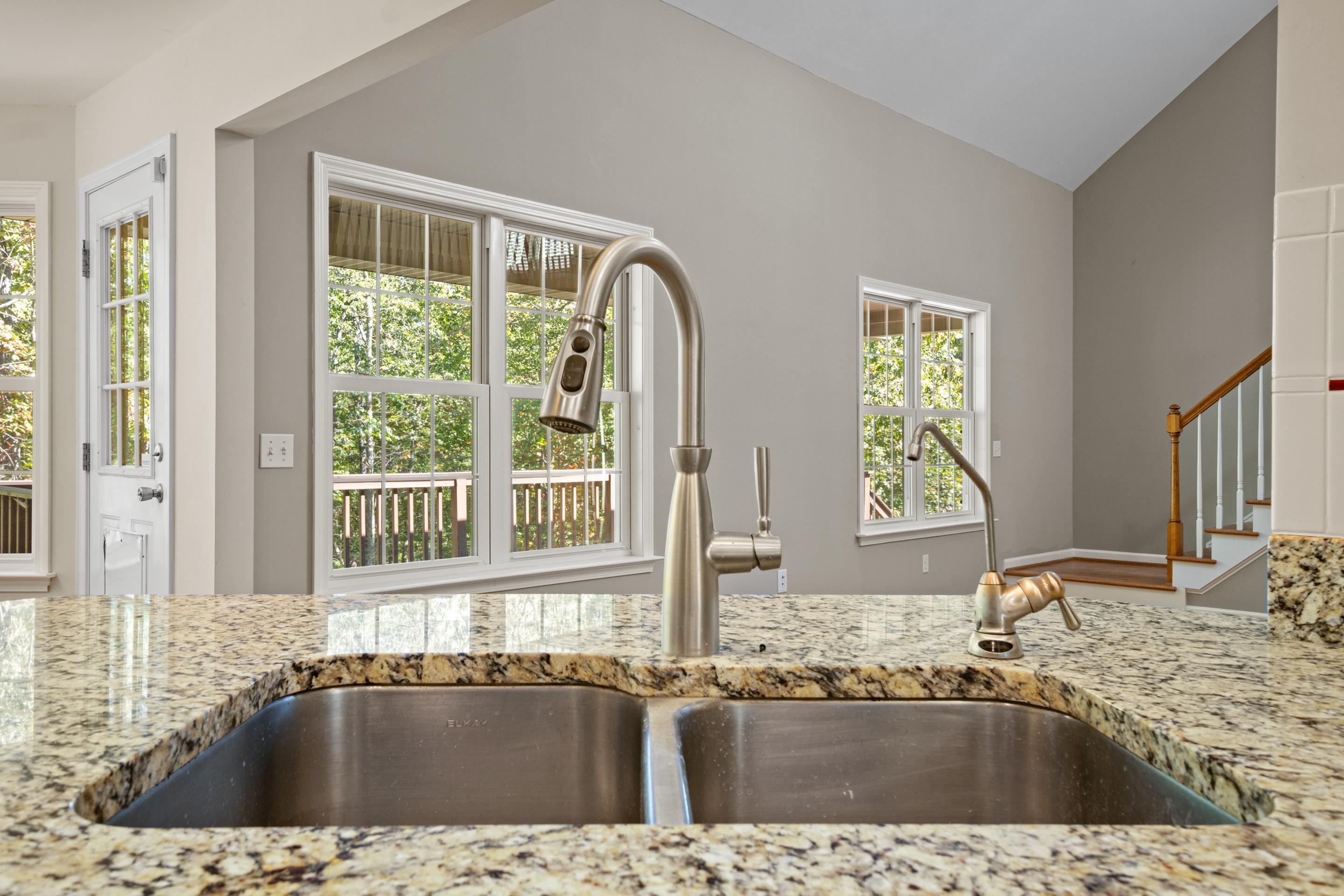 Blacksburg, Virginia, 24060, United States, 3 Bedrooms Bedrooms, ,4 BathroomsBathrooms,Residential,For Sale,1961376