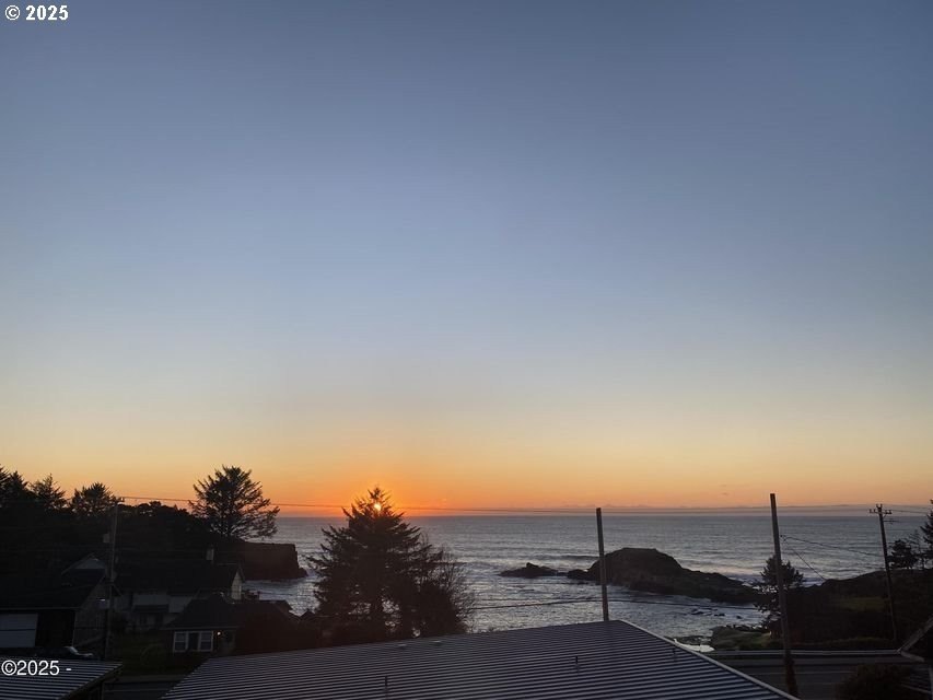Depoe Bay, Oregon, 97341, United States, 3 Bedrooms Bedrooms, ,4 BathroomsBathrooms,Residential,For Sale,1939228