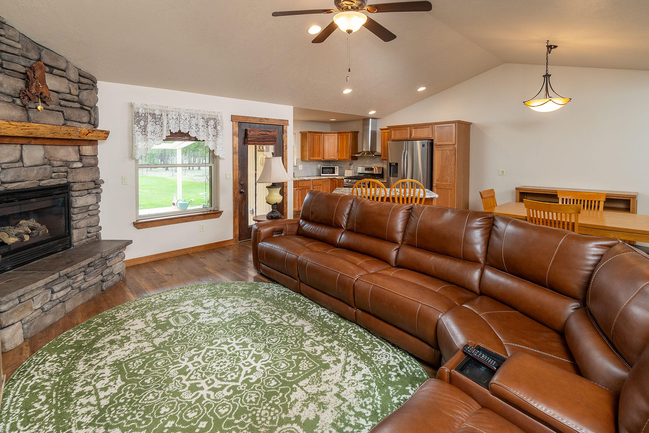 La Pine, Oregon, 97739, United States, 3 Bedrooms Bedrooms, ,2 BathroomsBathrooms,Residential,For Sale,1821567