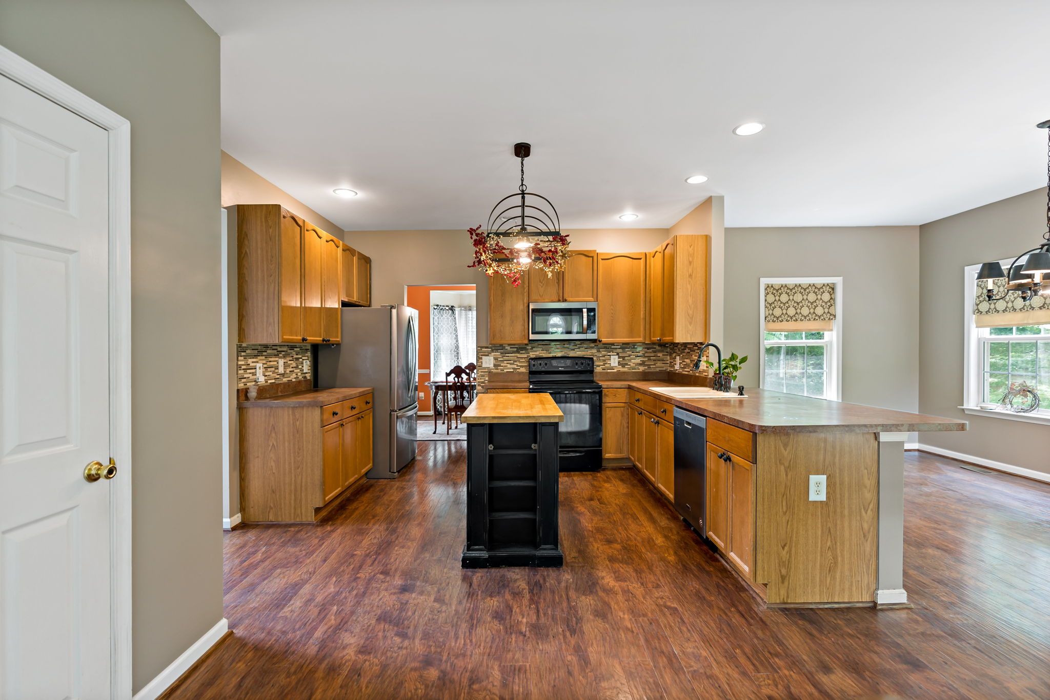 Martinsburg, West Virginia, 25403, United States, 4 Bedrooms Bedrooms, ,Residential,For Sale,1873550