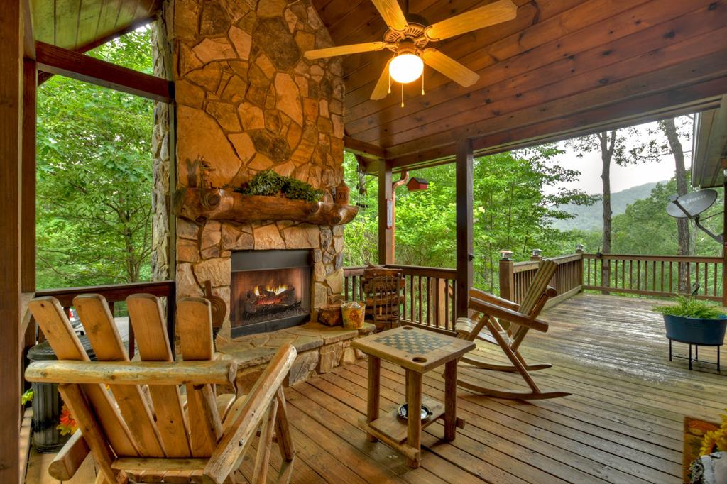 Blue Ridge, Georgia, 30513, United States, 3 Bedrooms Bedrooms, ,3 BathroomsBathrooms,Residential,For Sale,1995238