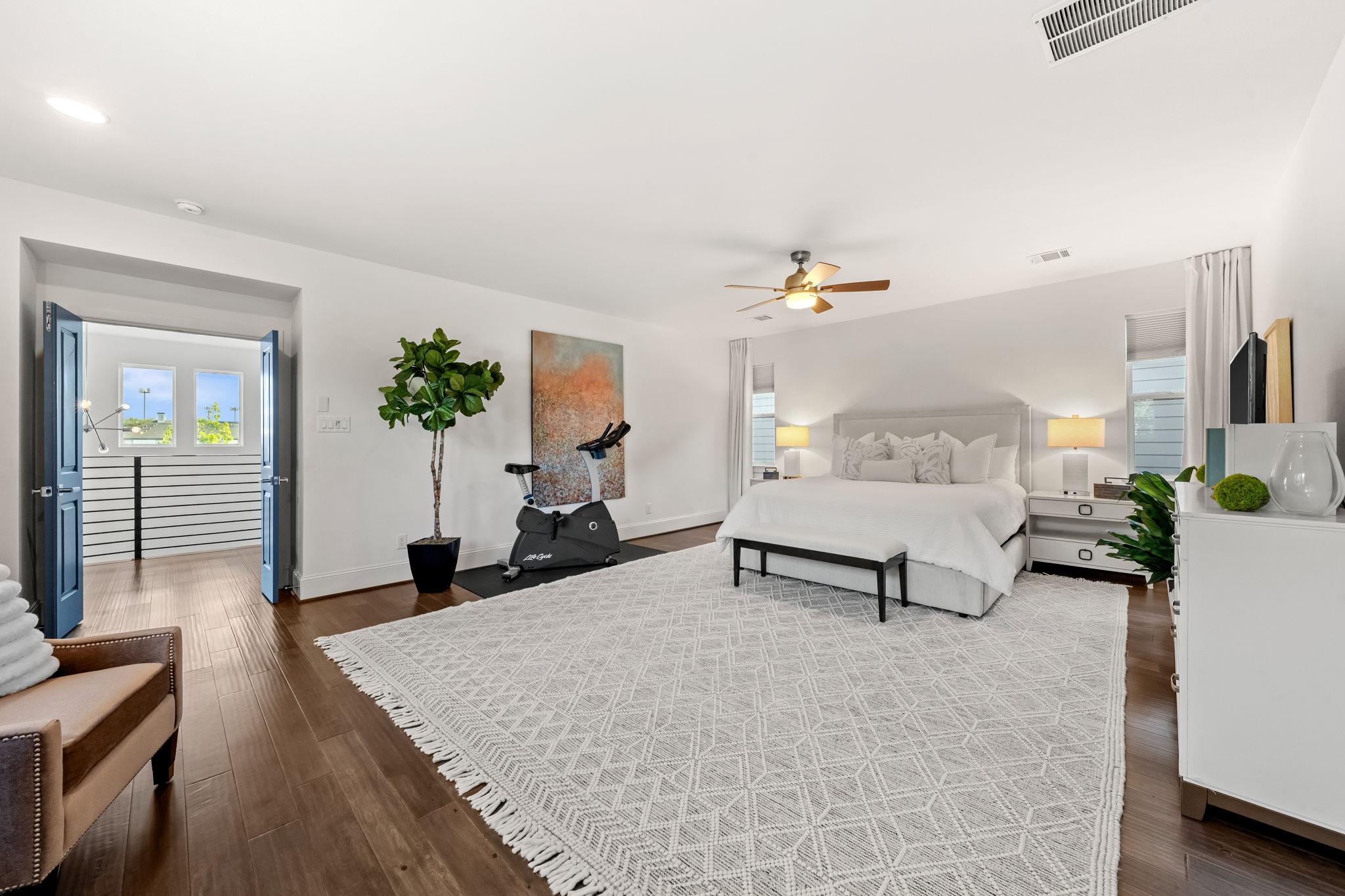  4534 Mimosa Drive - 物件實景