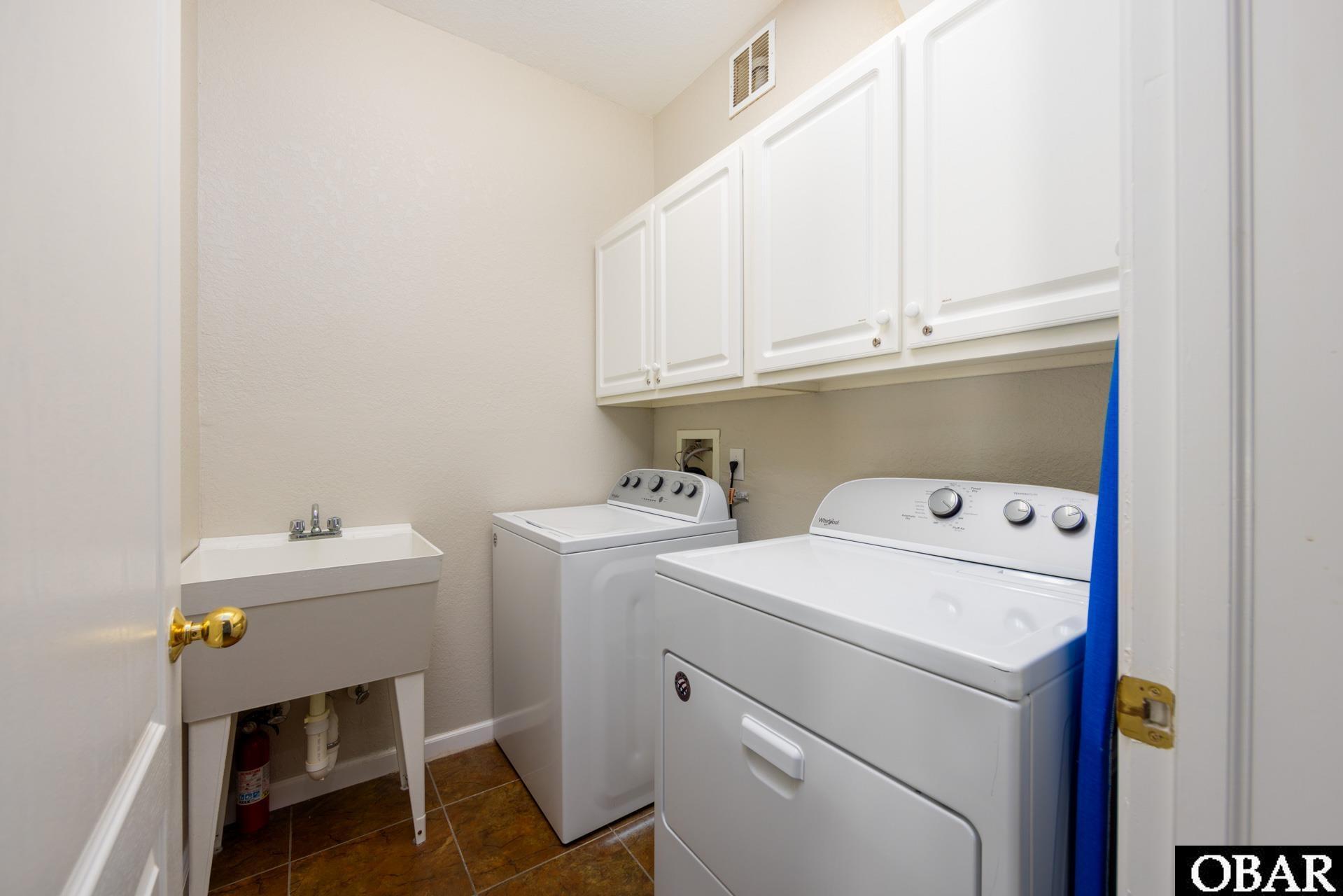 Corolla, North Carolina, 27927, United States, 6 Bedrooms Bedrooms, ,6 BathroomsBathrooms,Residential,For Sale,1827442