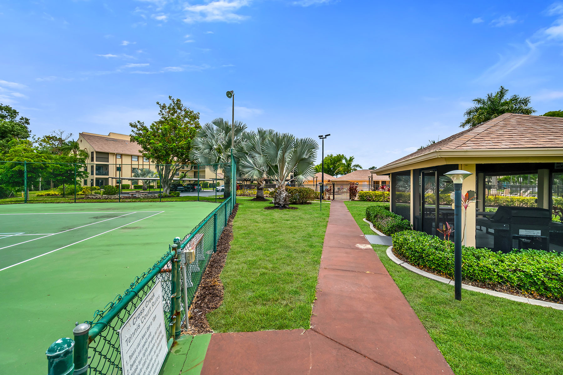  CROSS CREEK - TERRACE CONDO VILLAGE - 物件實景