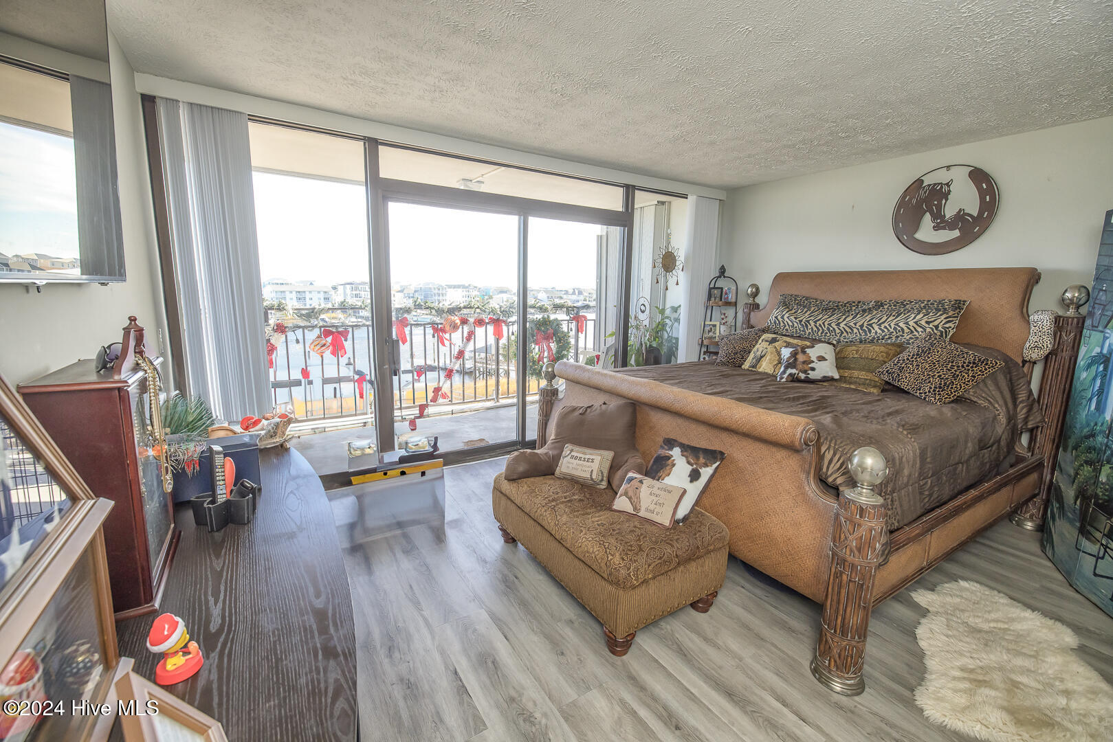 Carolina Beach, North Carolina, 28428, United States, 2 Bedrooms Bedrooms, ,2 BathroomsBathrooms,Residential,For Sale,1821334