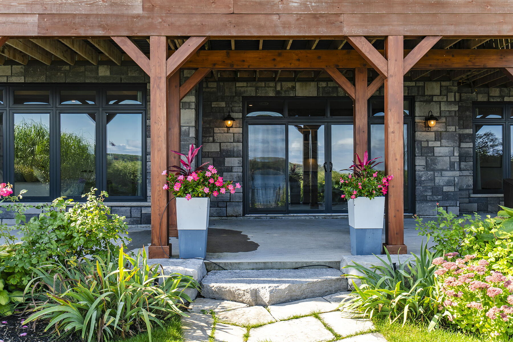  Lakefront Modern Masterpiece - 物件實景