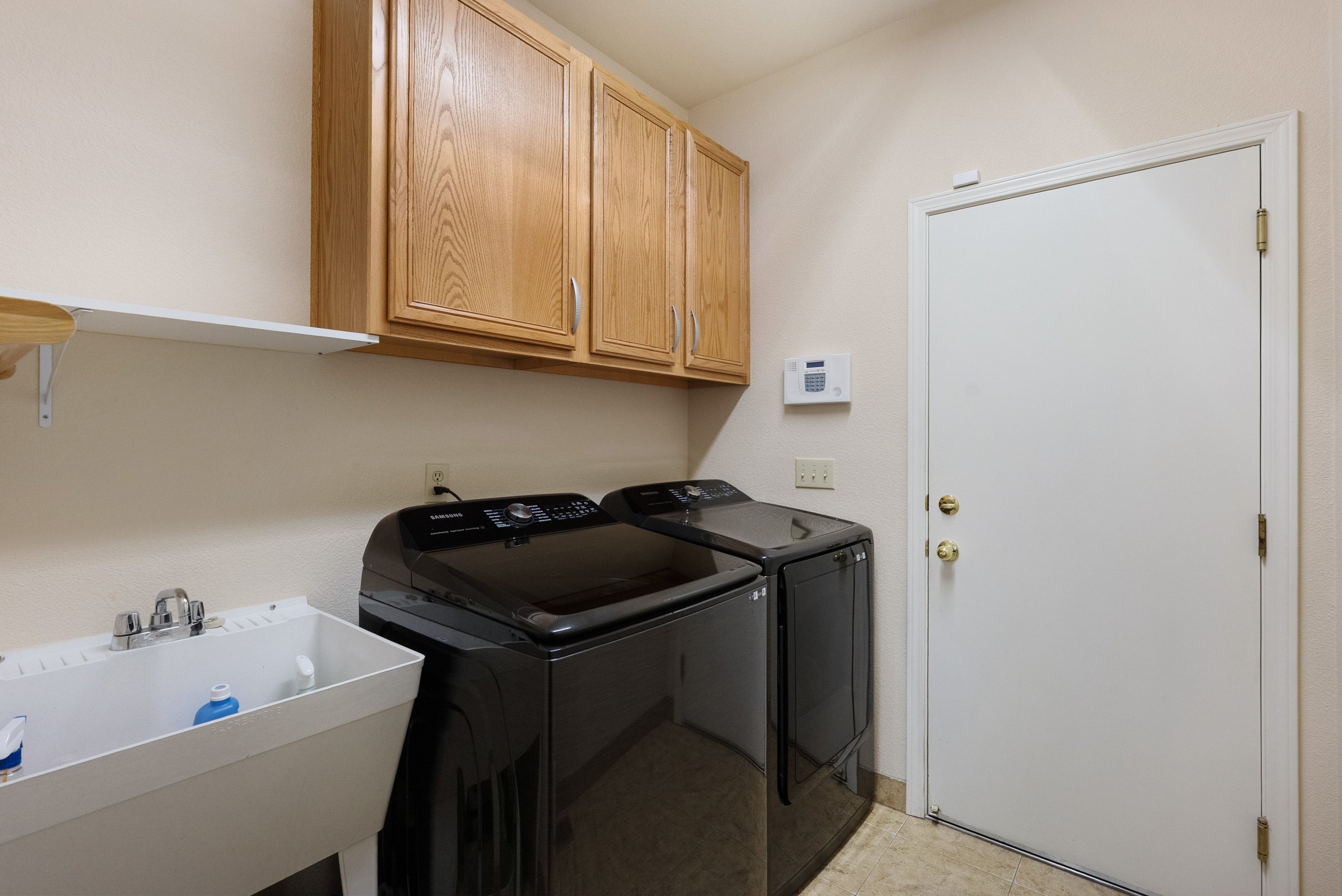  Immaculate Home with No HOA - 物件實景