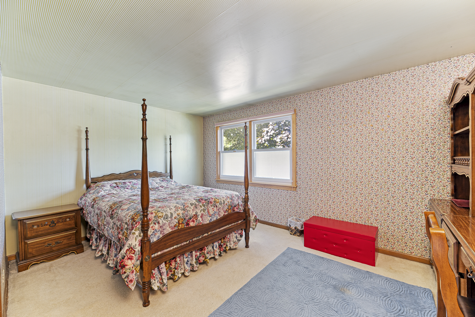 Glenview, Illinois, 60026, United States, 5 Bedrooms Bedrooms, ,3 BathroomsBathrooms,Residential,For Sale,1940344