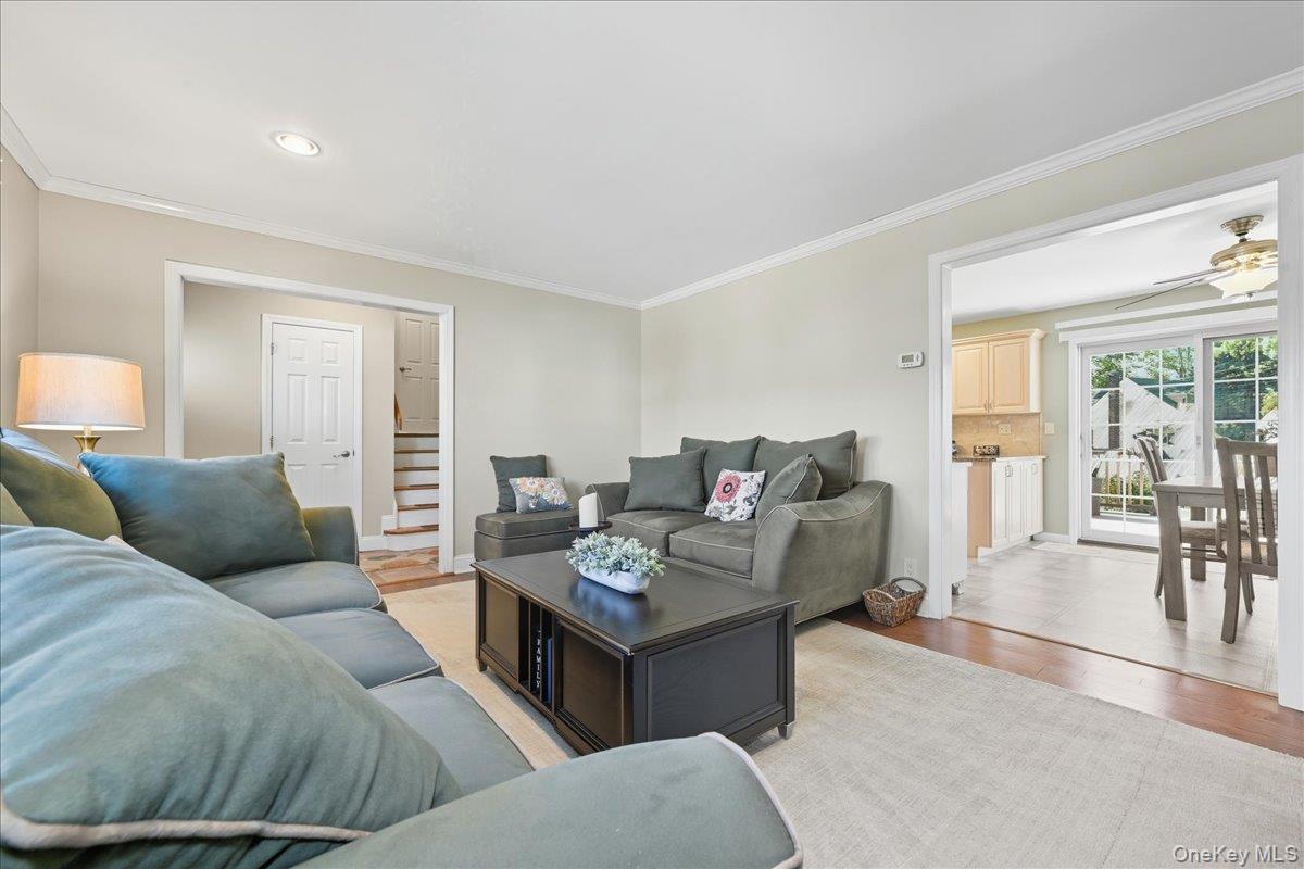 North Bellmore, New York, 11710, United States, 3 Bedrooms Bedrooms, ,2 BathroomsBathrooms,Residential,For Sale,1991697