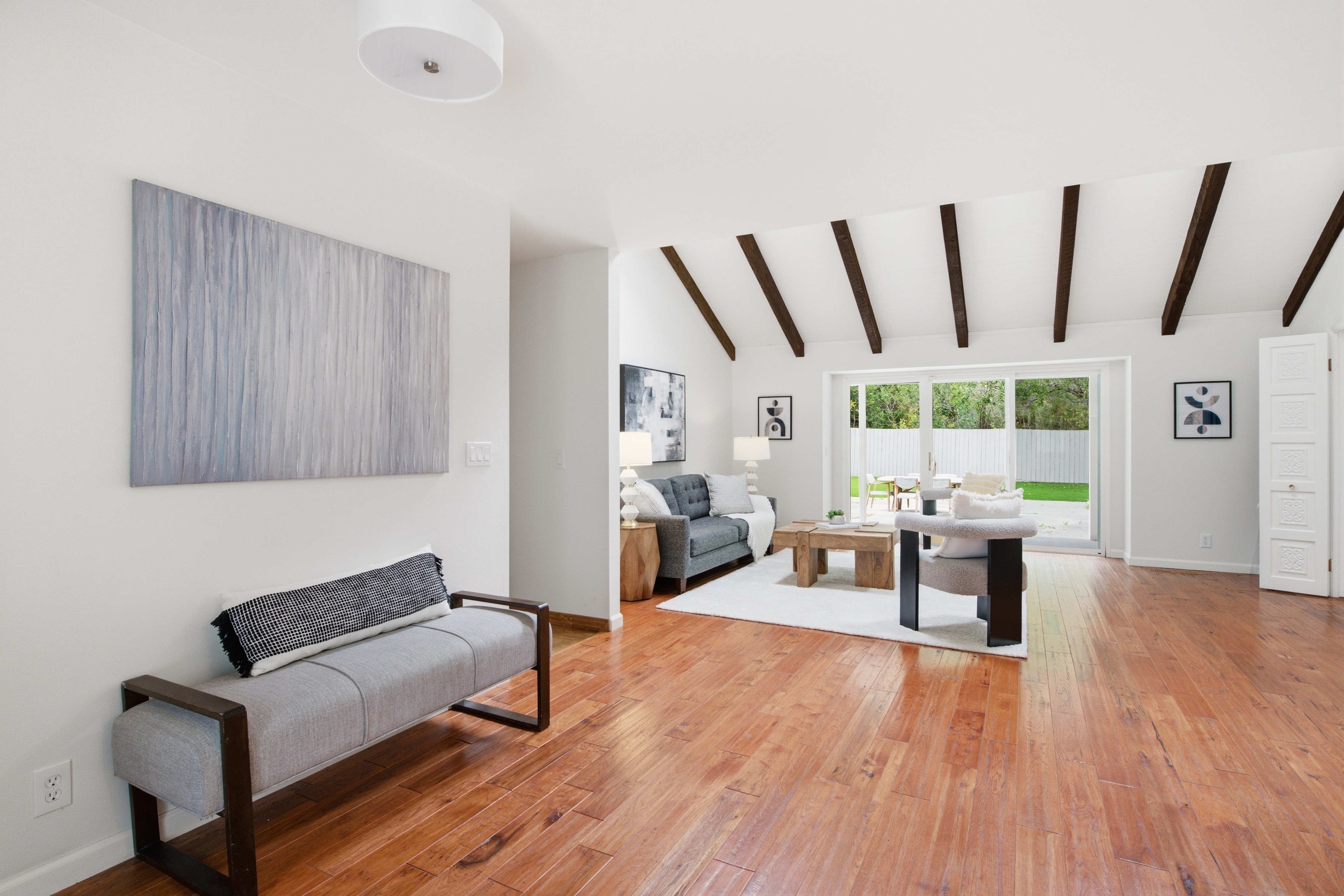  Spacious Single-Level Home on an Expansive Lot - 物件實景