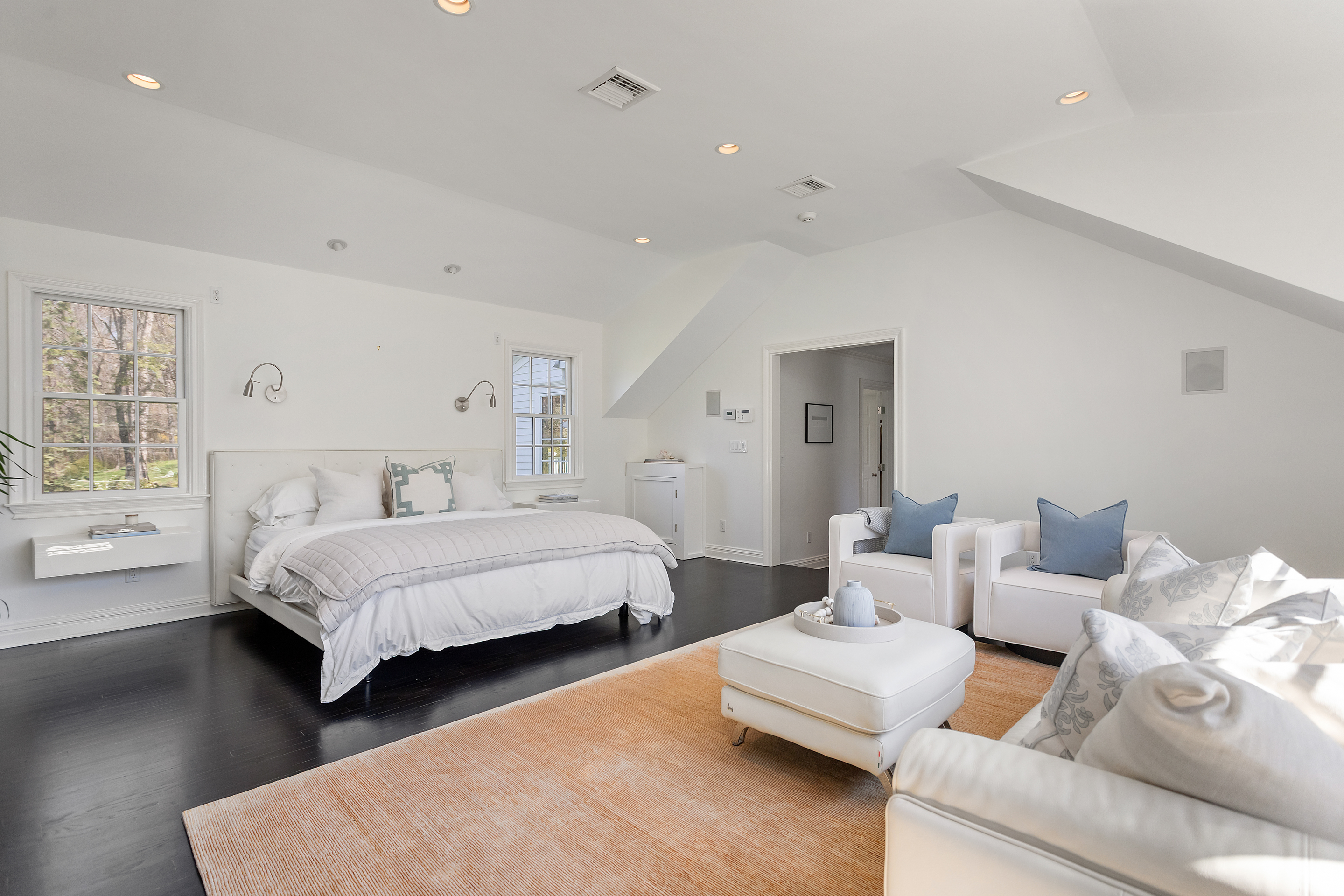  Stately Updated Colonial on Magnificent Grounds - 物件實景