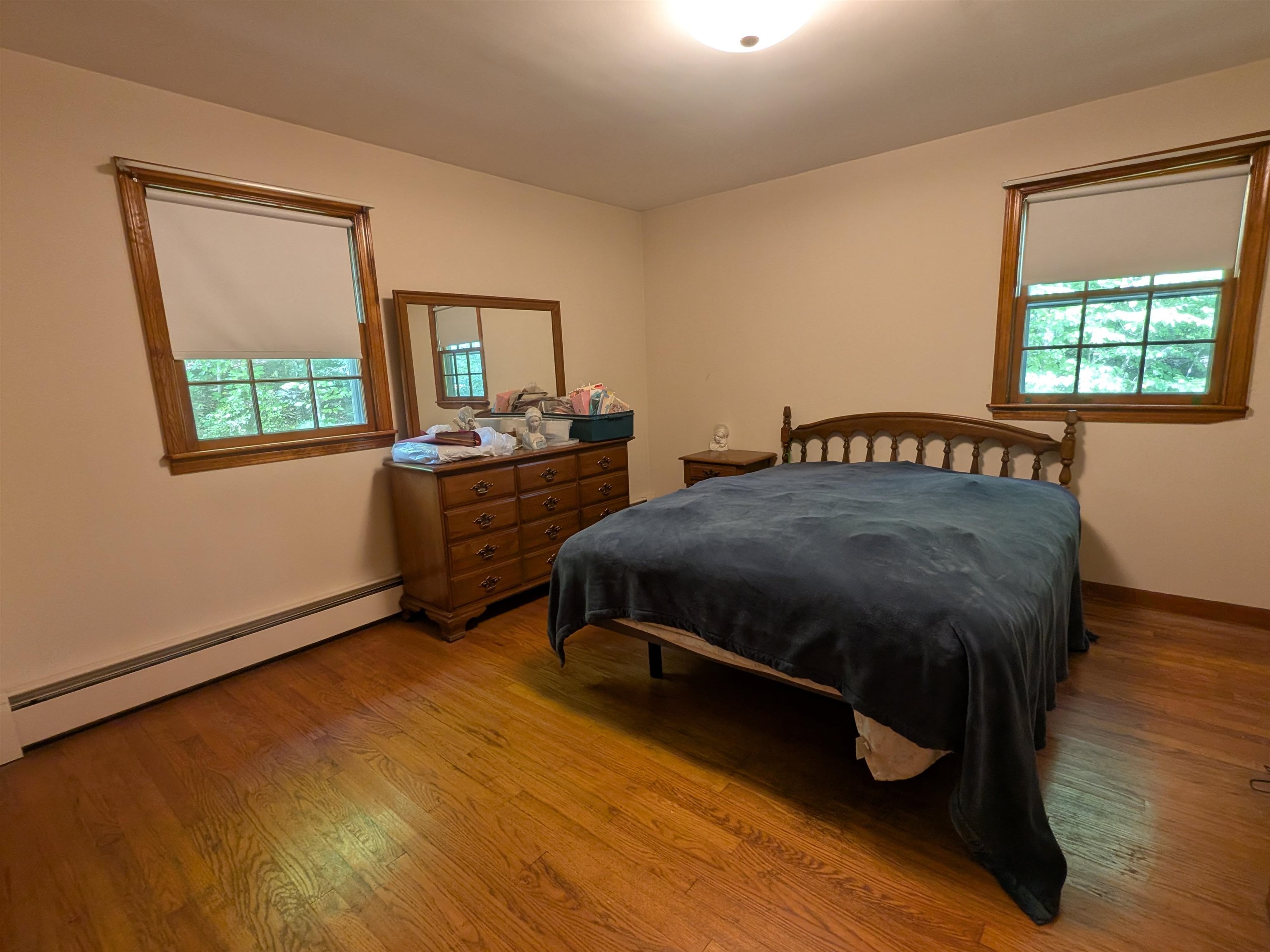 Hollis, New Hampshire, 03049, United States, 3 Bedrooms Bedrooms, ,2 BathroomsBathrooms,Residential,For Sale,1934424