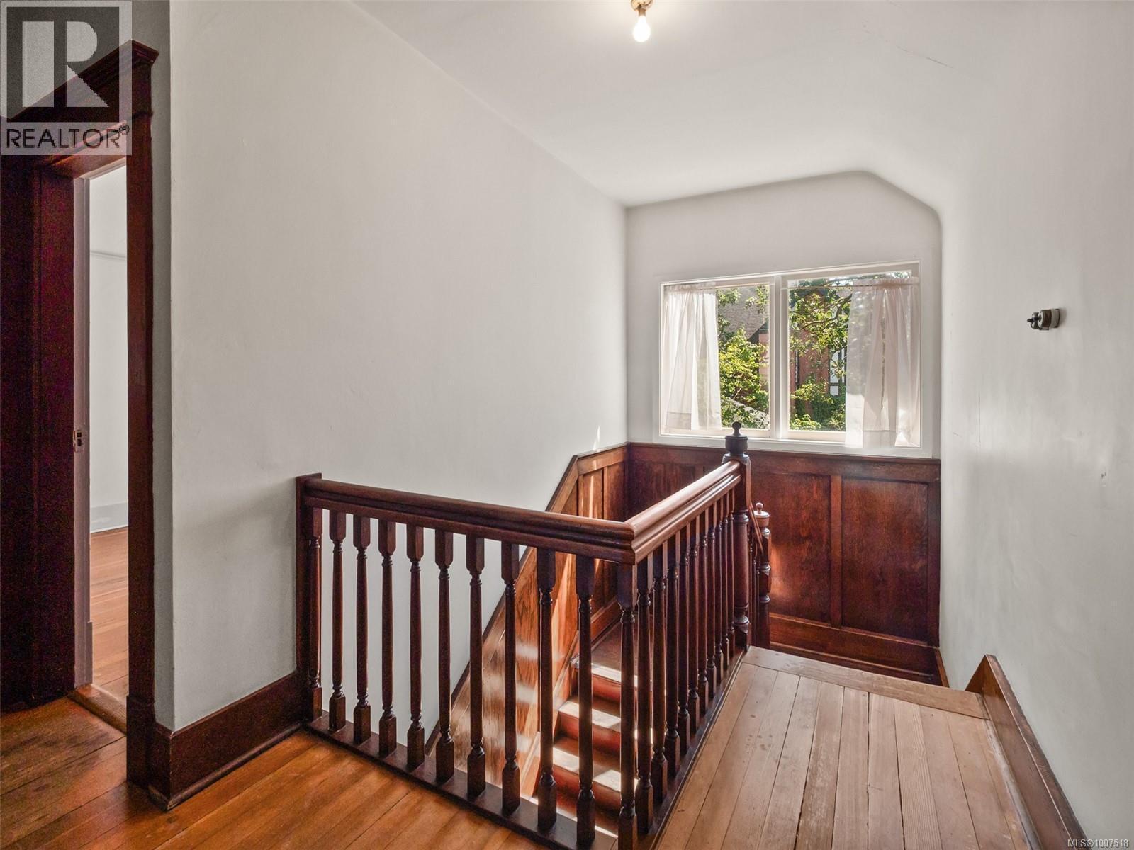 VICTORIA, British Columbia, V8S 2A6, CA, 4 Bedrooms Bedrooms, ,3 BathroomsBathrooms,Residential,For Sale,1947245