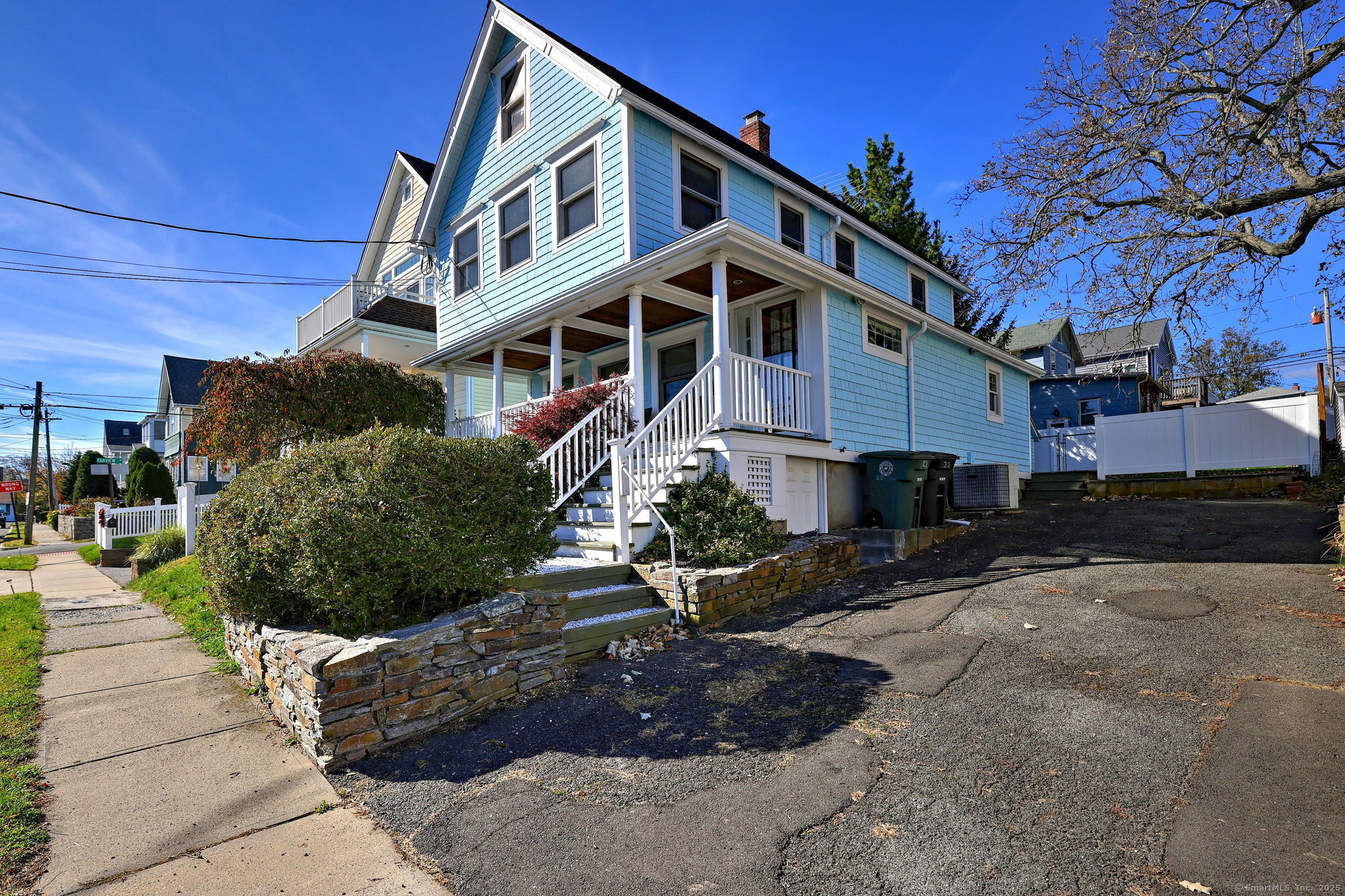 Milford, Connecticut, 06460, United States, 2 Bedrooms Bedrooms, ,2 BathroomsBathrooms,Residential,For Sale,1987873