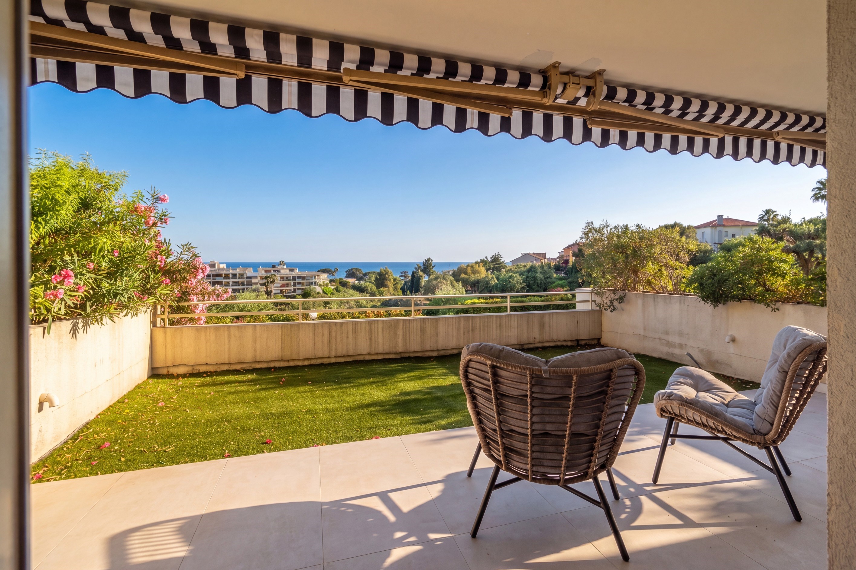  Sea view apartment with terraces in Cannes Croix des Gardes residence with pool - 物件實景