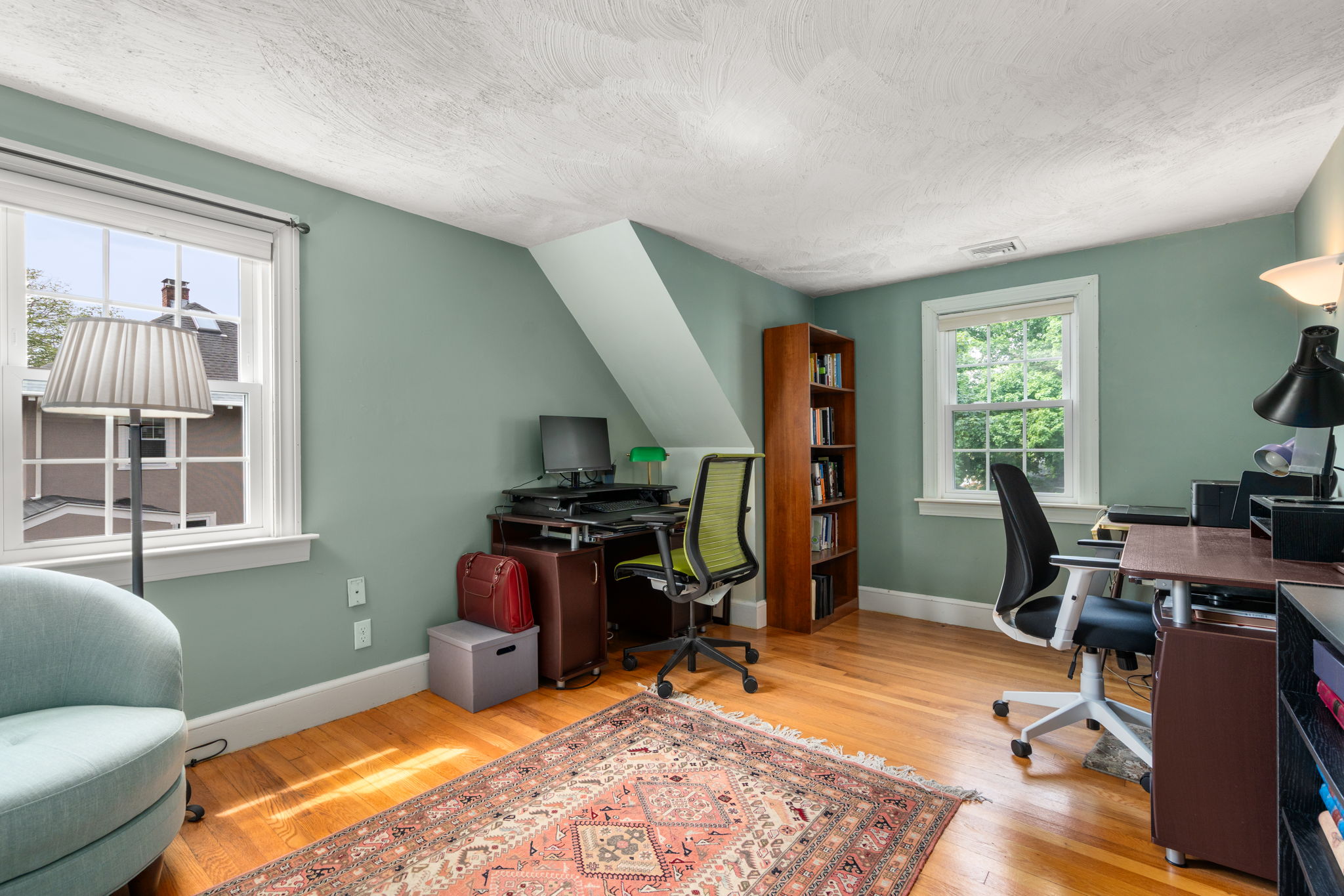  94 Grove Street, Medford, MA, 02155 - 物件實景