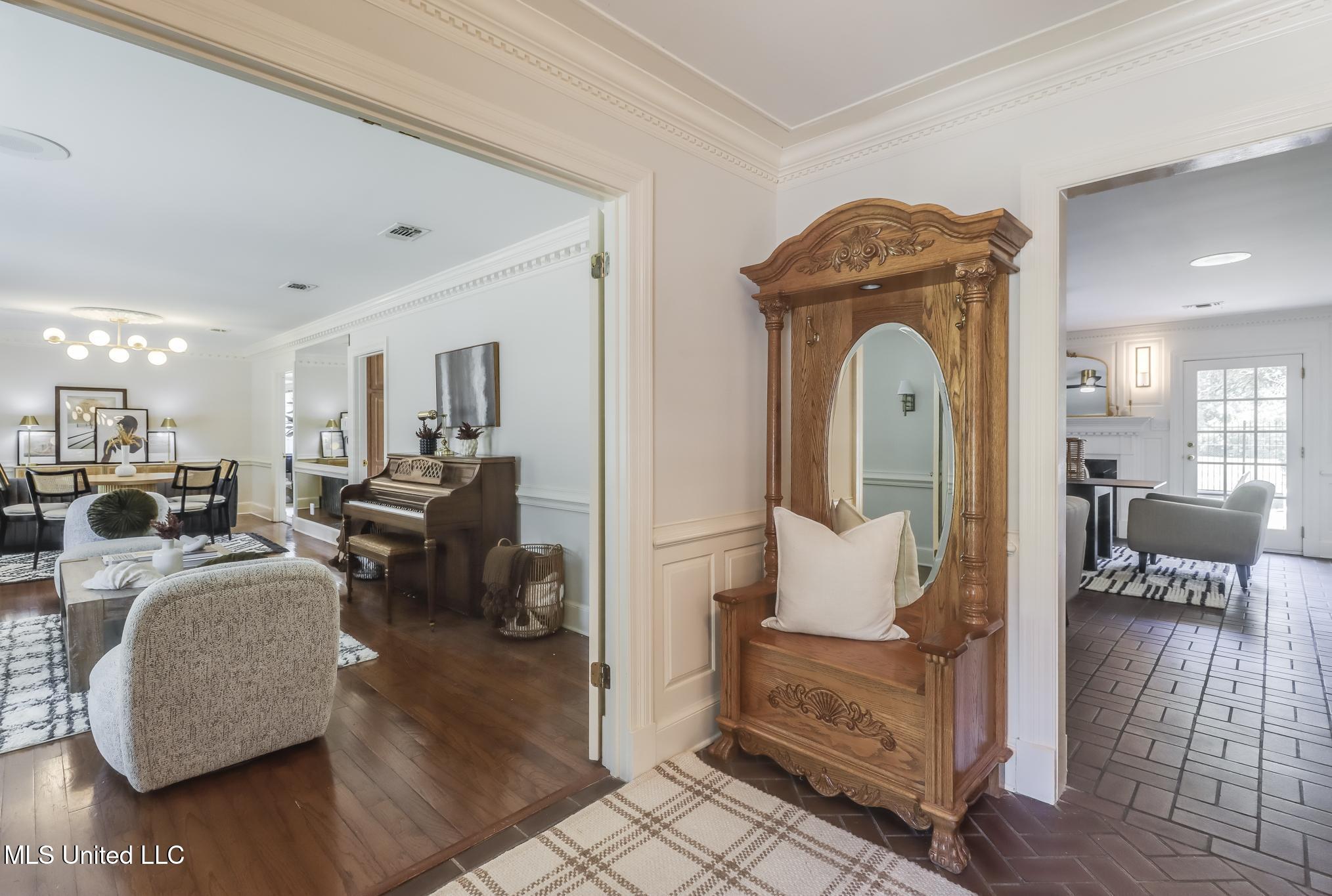 Gulfport, Mississippi, 39507, United States, 4 Bedrooms Bedrooms, ,4 BathroomsBathrooms,Residential,For Sale,1876501