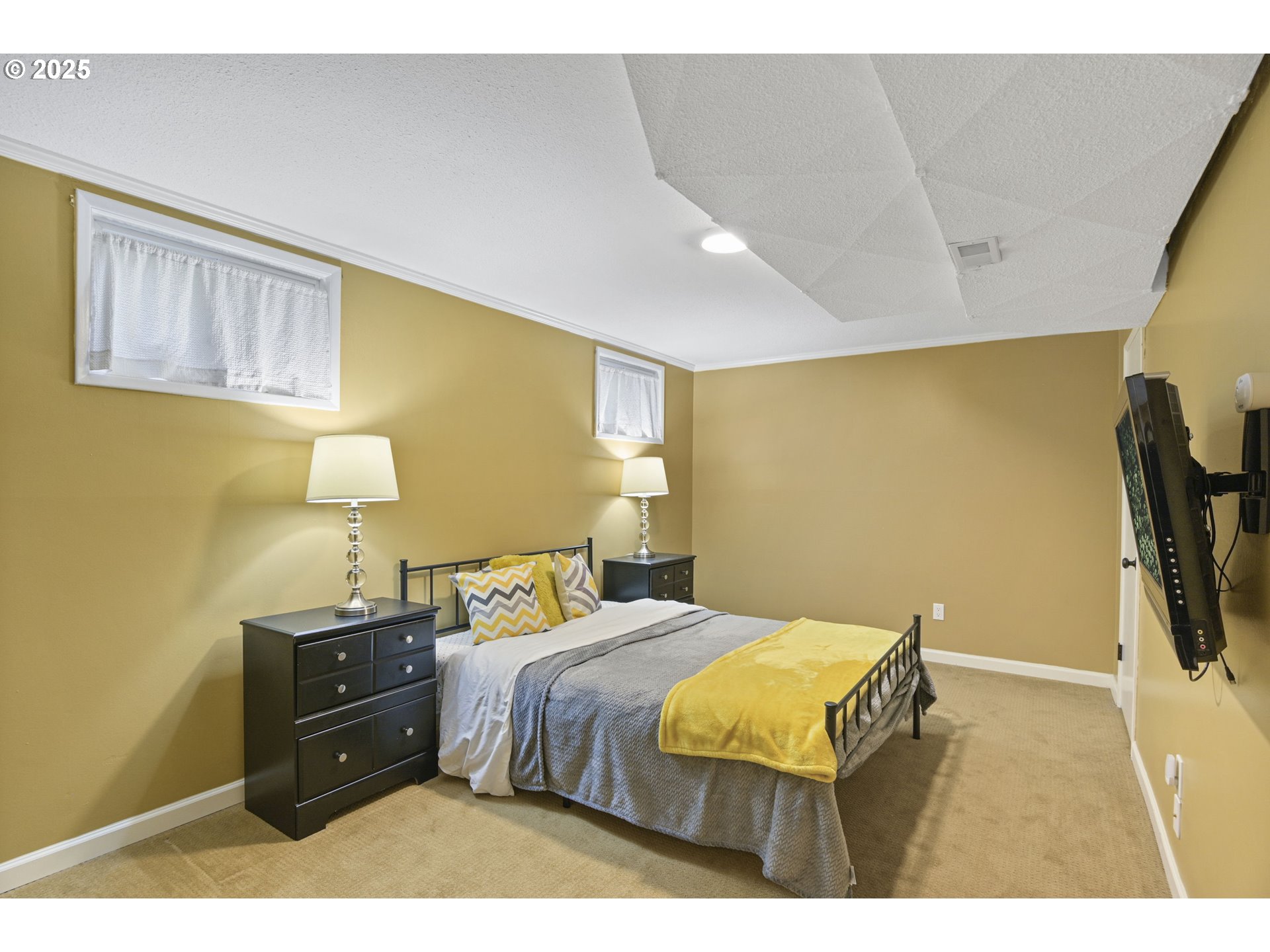 Portland, Oregon, 97225, United States, 3 Bedrooms Bedrooms, ,3 BathroomsBathrooms,Residential,For Sale,1787788