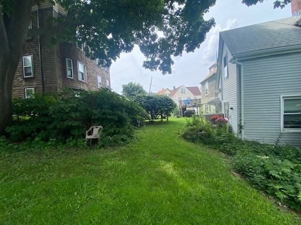 Winthrop, Massachusetts, 02152, United States, 5 Bedrooms Bedrooms, ,2 BathroomsBathrooms,Residential,For Sale,1937973