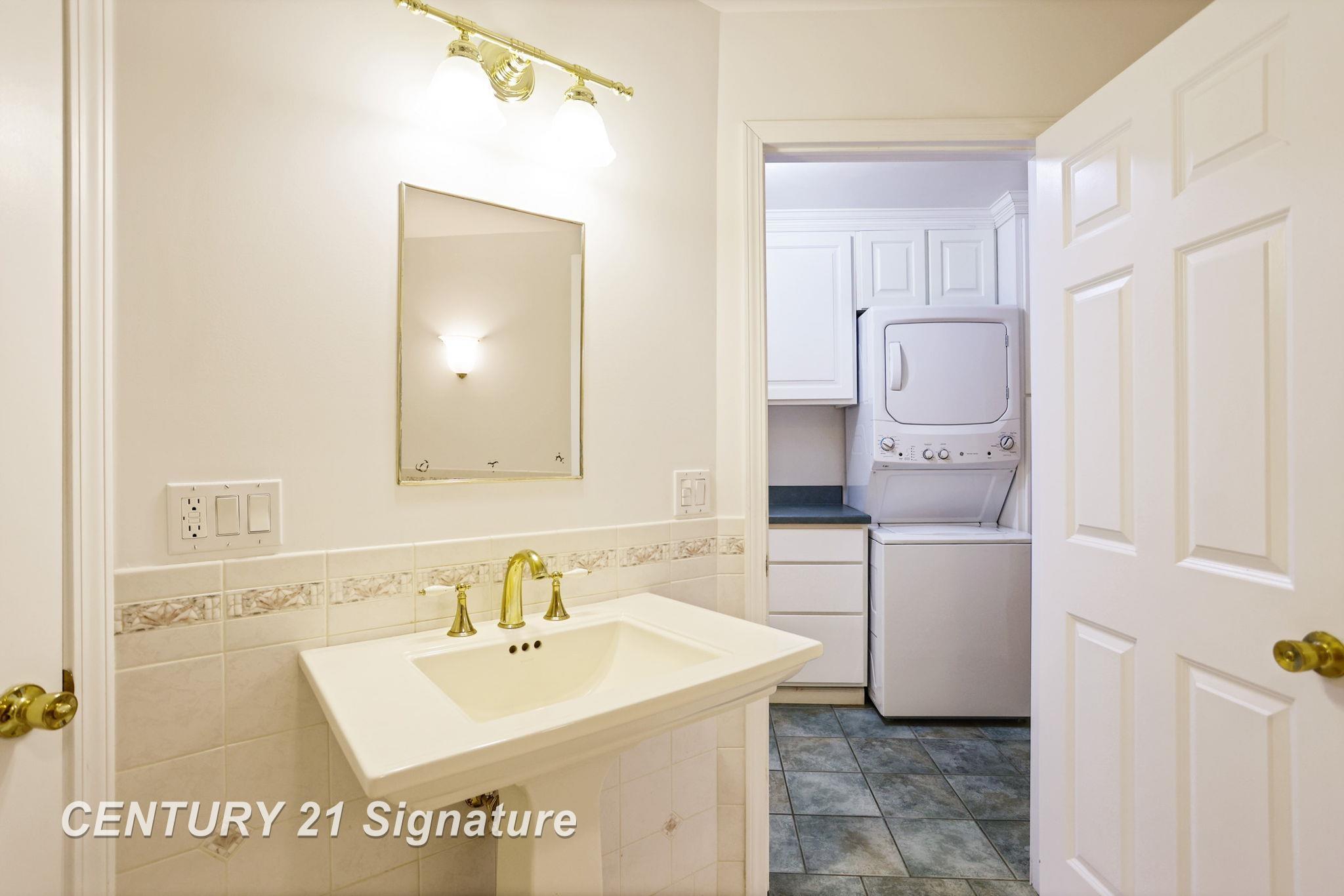 Chesaning, Michigan, 48616, United States, 4 Bedrooms Bedrooms, ,3 BathroomsBathrooms,Residential,For Sale,1980512