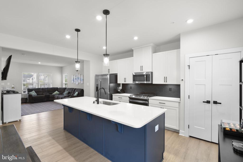 Frederick, Maryland, 21702, United States, 4 Bedrooms Bedrooms, ,4 BathroomsBathrooms,Residential,For Sale,2048638