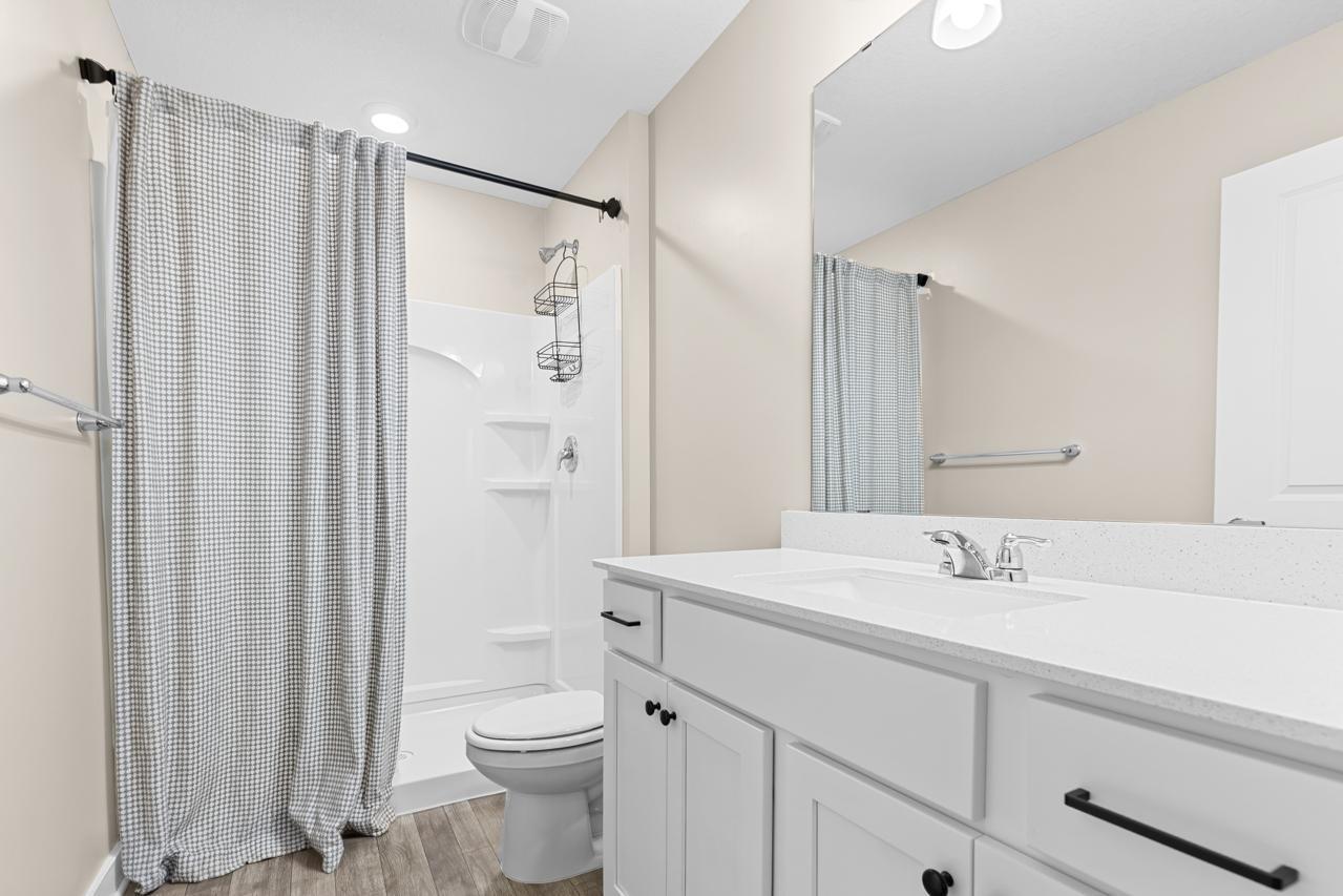 Rosemount, Minnesota, 55068, United States, 4 Bedrooms Bedrooms, ,2 BathroomsBathrooms,Residential,For Sale,1951040
