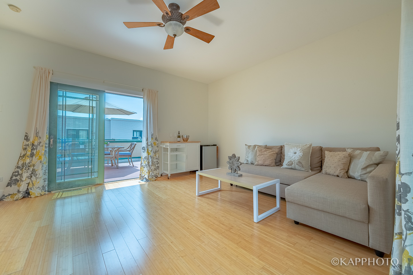 1 N Bishop Street, 3, Chicago, Illinois, 60607, United States, 3 Bedrooms Bedrooms, ,4 BathroomsBathrooms,Residential,For Sale,1 N Bishop Street , 3,1010414