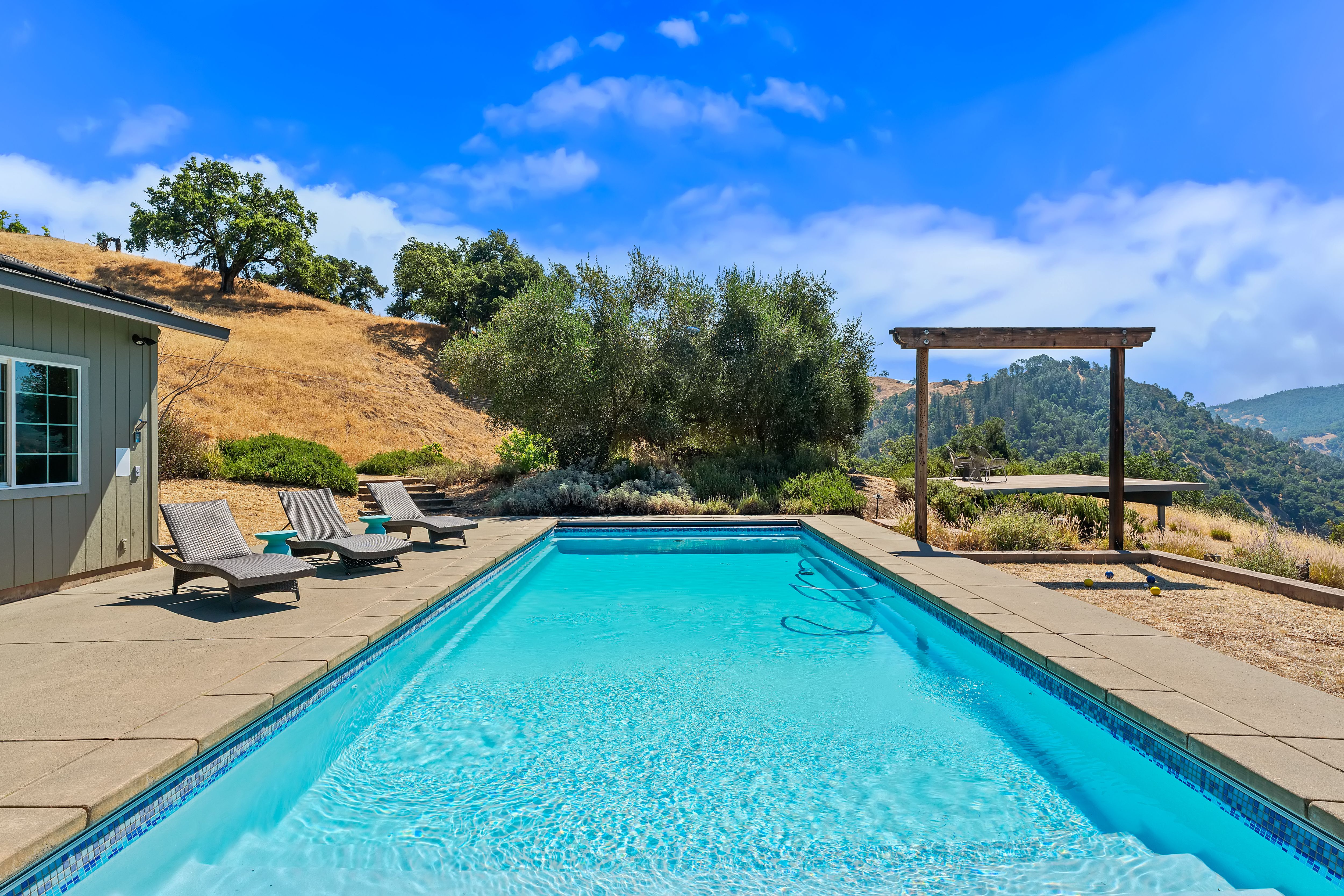  Exceptional Estate Perched On Over 11± Private Acres - 物件實景