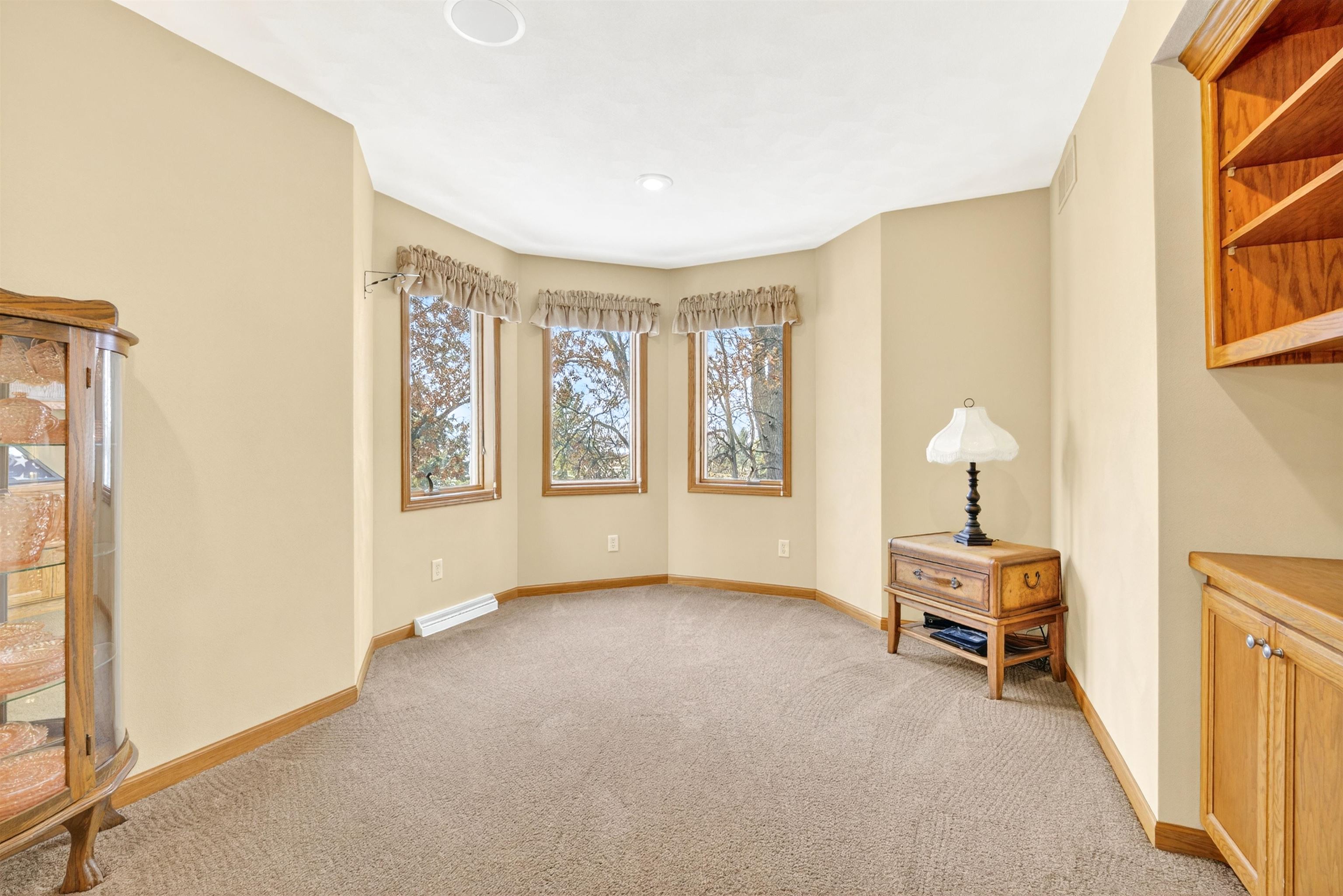 NEW LONDON, Wisconsin, 54961, United States, 3 Bedrooms Bedrooms, ,4 BathroomsBathrooms,Residential,For Sale,1996167