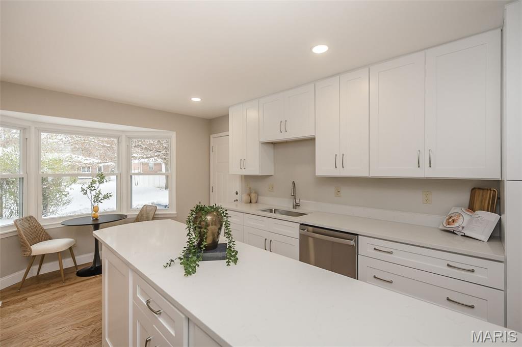 Ellisville, Missouri, 63011, United States, 4 Bedrooms Bedrooms, ,3 BathroomsBathrooms,Residential,For Sale,2002113