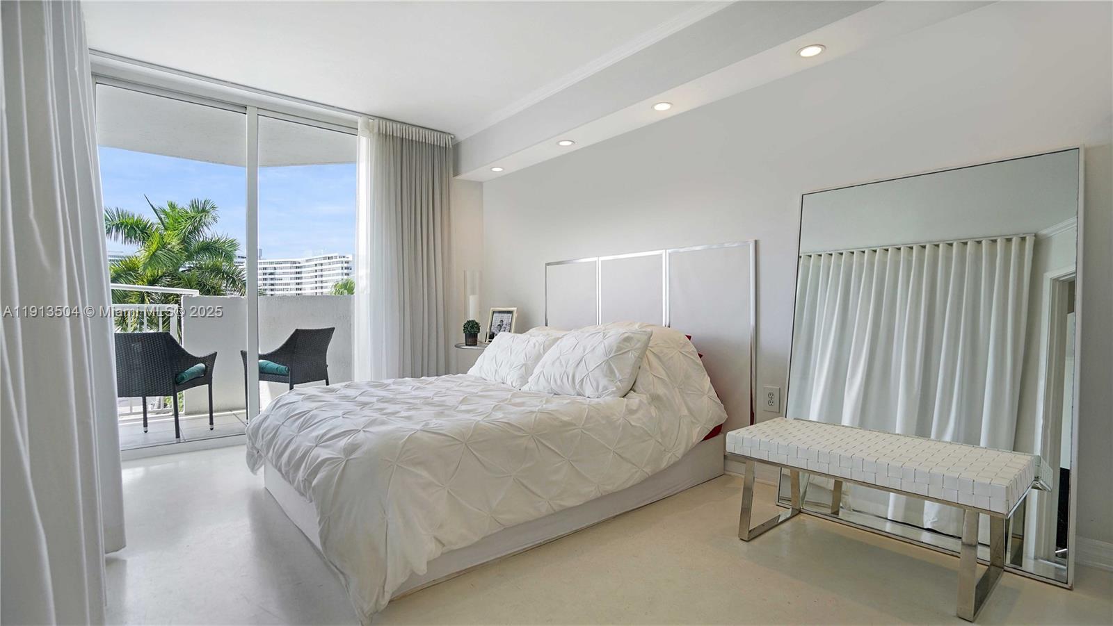Miami Beach, Florida, 33139, United States, 2 Bedrooms Bedrooms, ,2 BathroomsBathrooms,Residential,For Sale,1993310