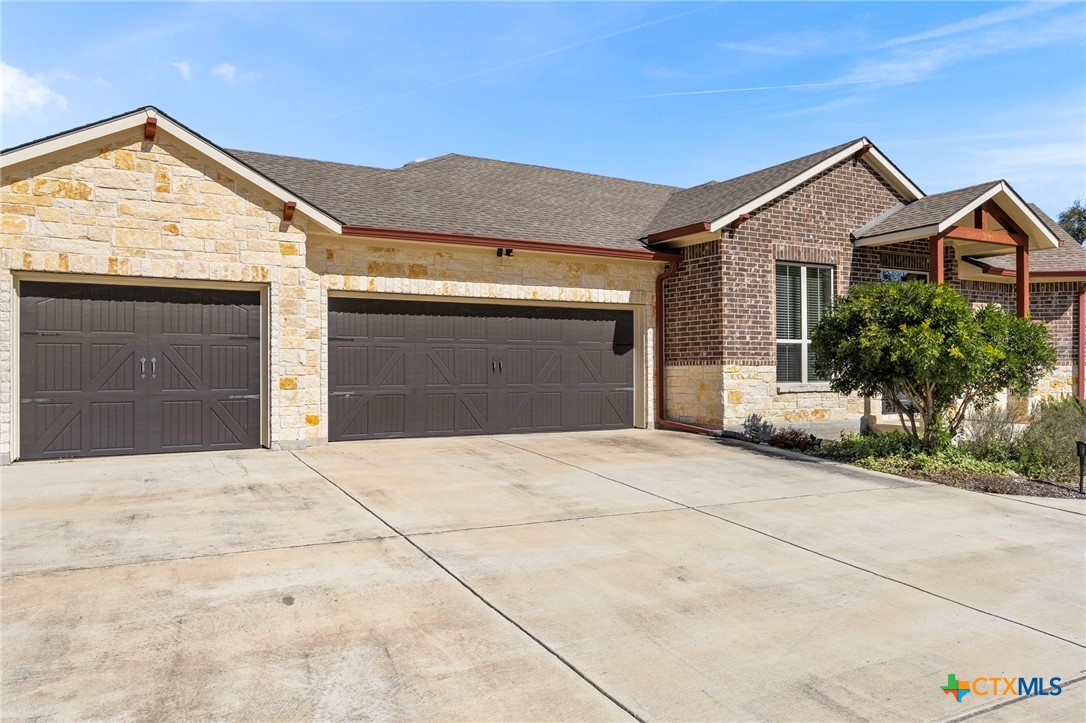 Fischer, Texas, 78623, United States, 4 Bedrooms Bedrooms, ,2 BathroomsBathrooms,Residential,For Sale,1947400