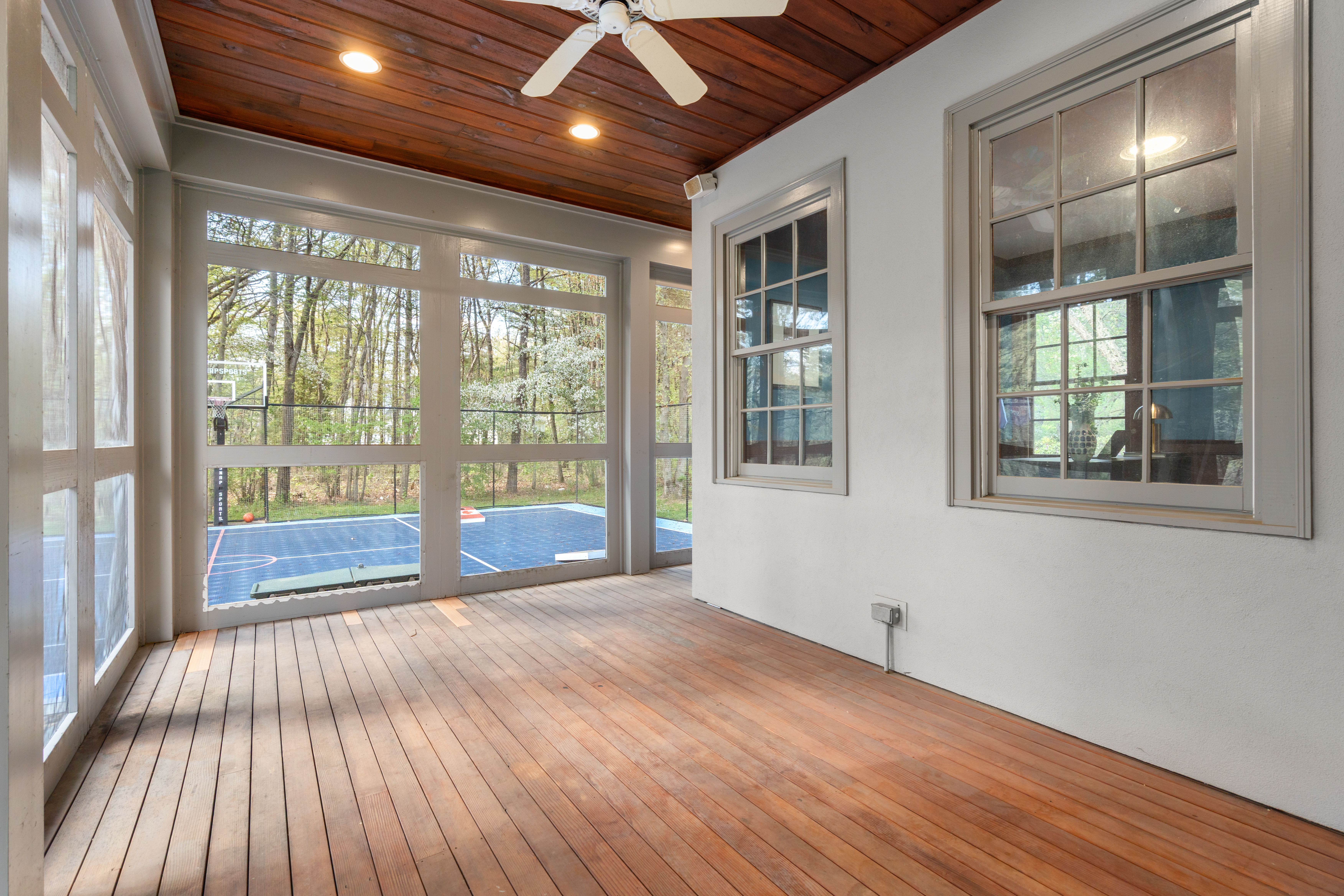  419 Wellesley Street, Weston, MA, 02493 - 物件實景