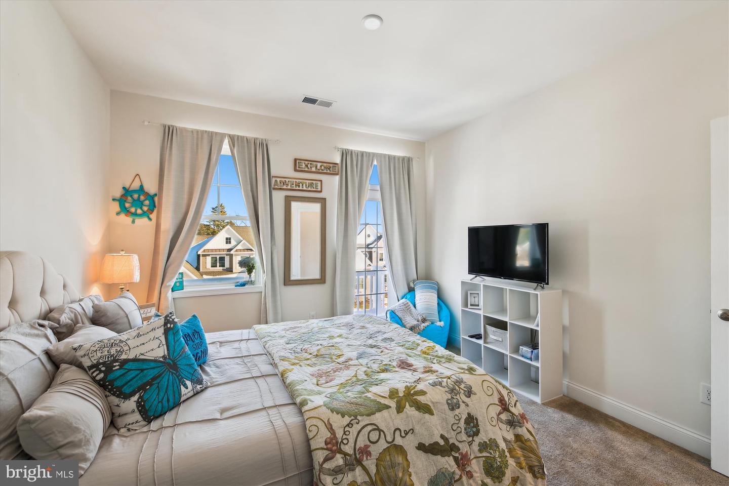 Ocean View, Delaware, 19970, United States, 4 Bedrooms Bedrooms, ,5 BathroomsBathrooms,Residential,For Sale,1691728