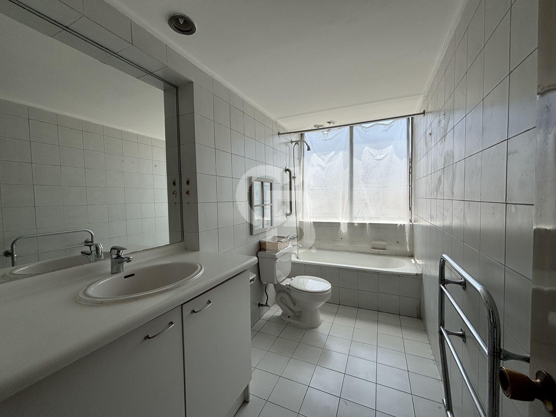 Las Condes, Chile, 3 Bedrooms Bedrooms, ,2 BathroomsBathrooms,Residential,For Sale,1997043