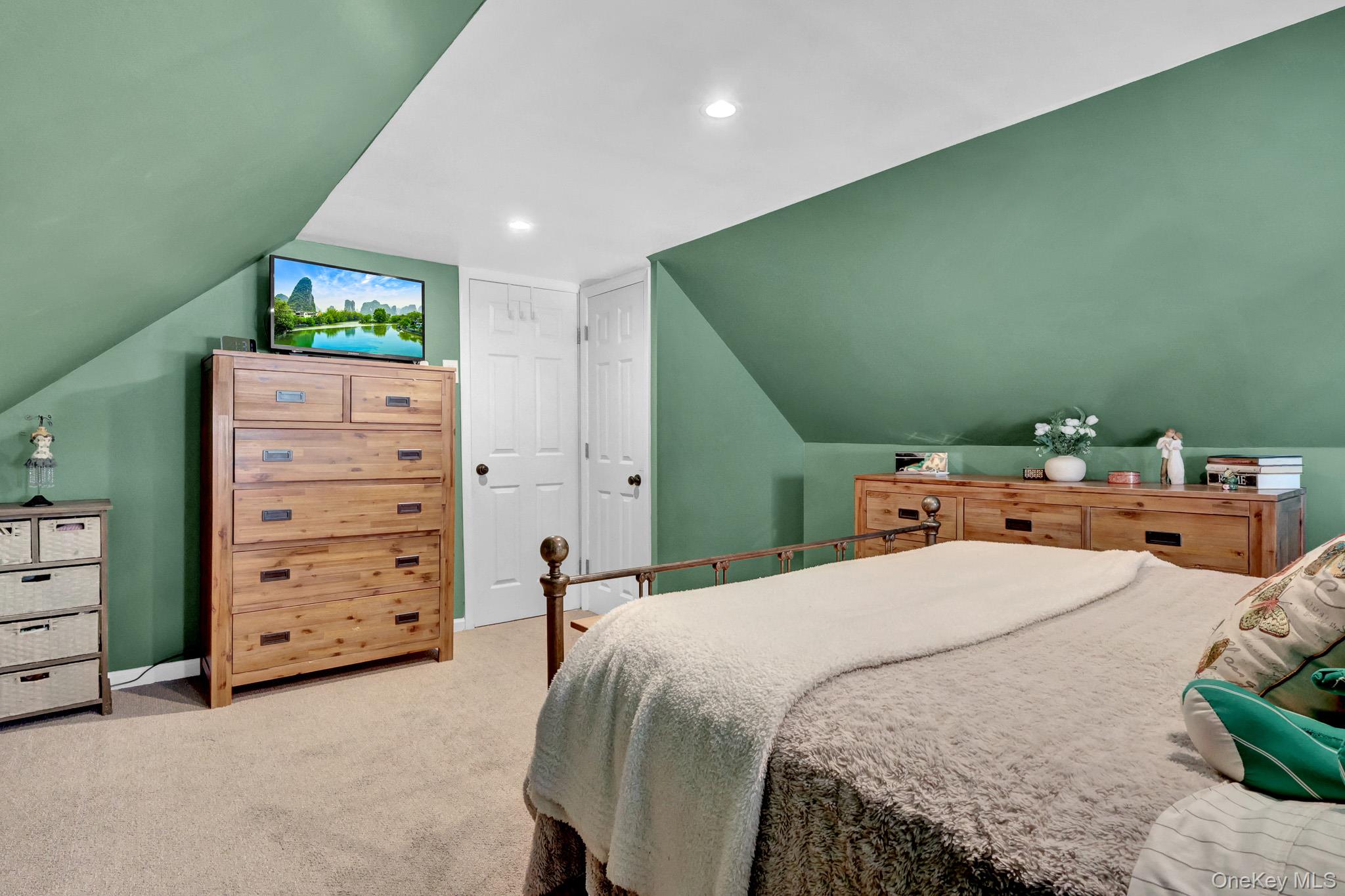  31 Locust Avenue E, Farmingdale, NY, 11735 - 物件實景