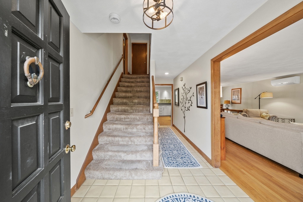 Lynn, Massachusetts, 01904, United States, 4 Bedrooms Bedrooms, ,2 BathroomsBathrooms,Residential,For Sale,2048427