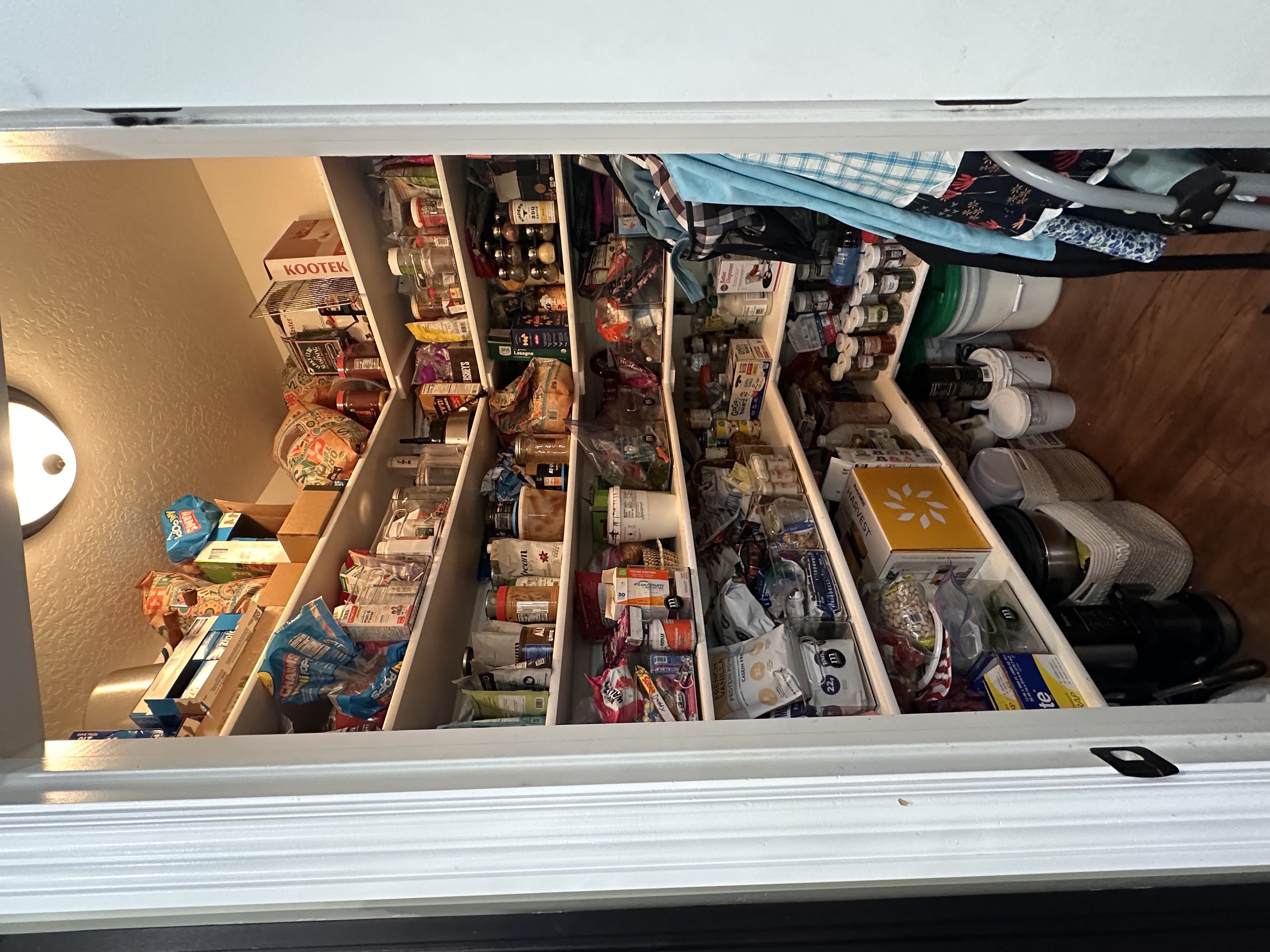 Roosevelt, Utah, 84066, United States, 6 Bedrooms Bedrooms, ,3 BathroomsBathrooms,Residential,For Sale,1976583