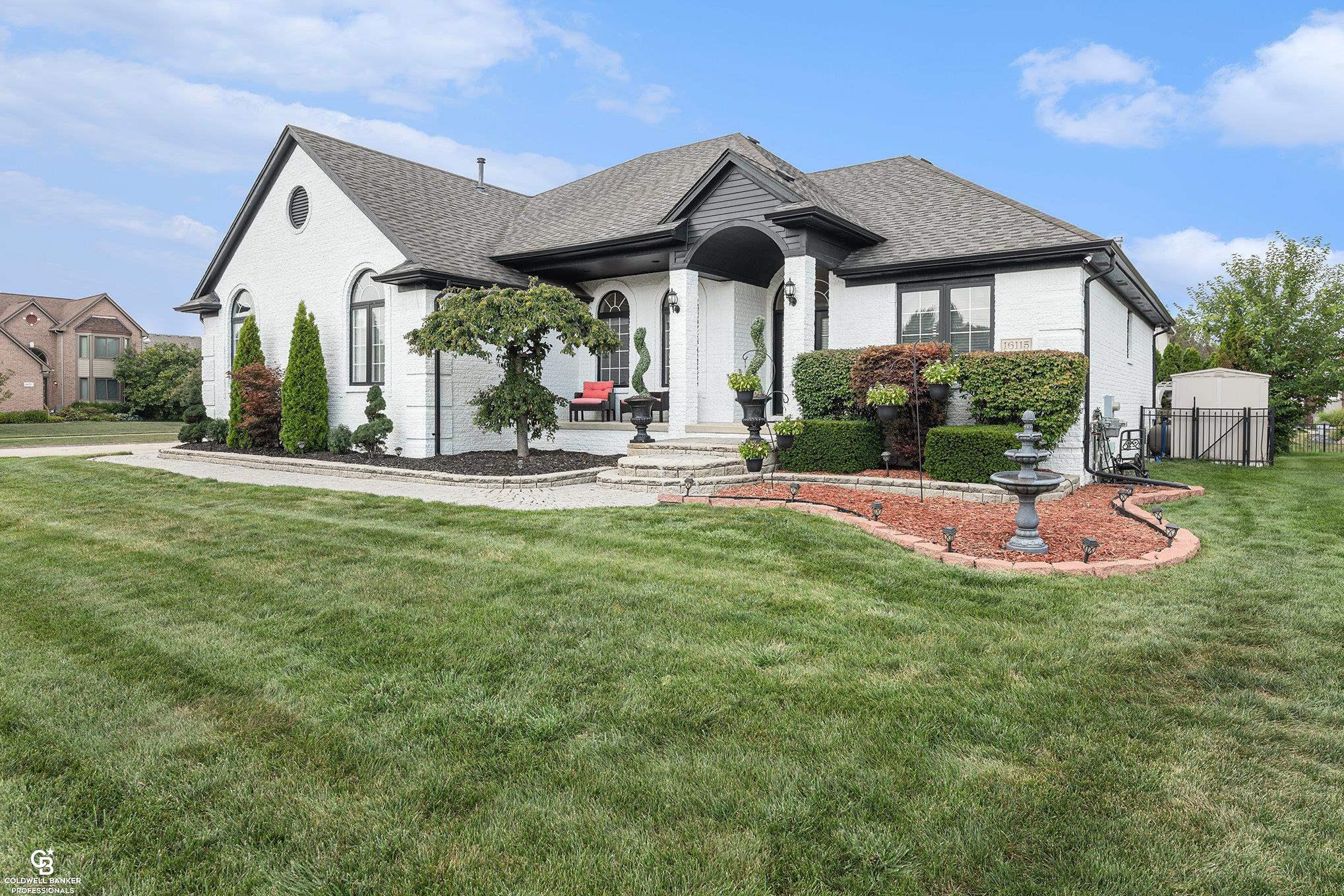 Macomb, Michigan, 48044, United States, 3 Bedrooms Bedrooms, ,3 BathroomsBathrooms,Residential,For Sale,1919570
