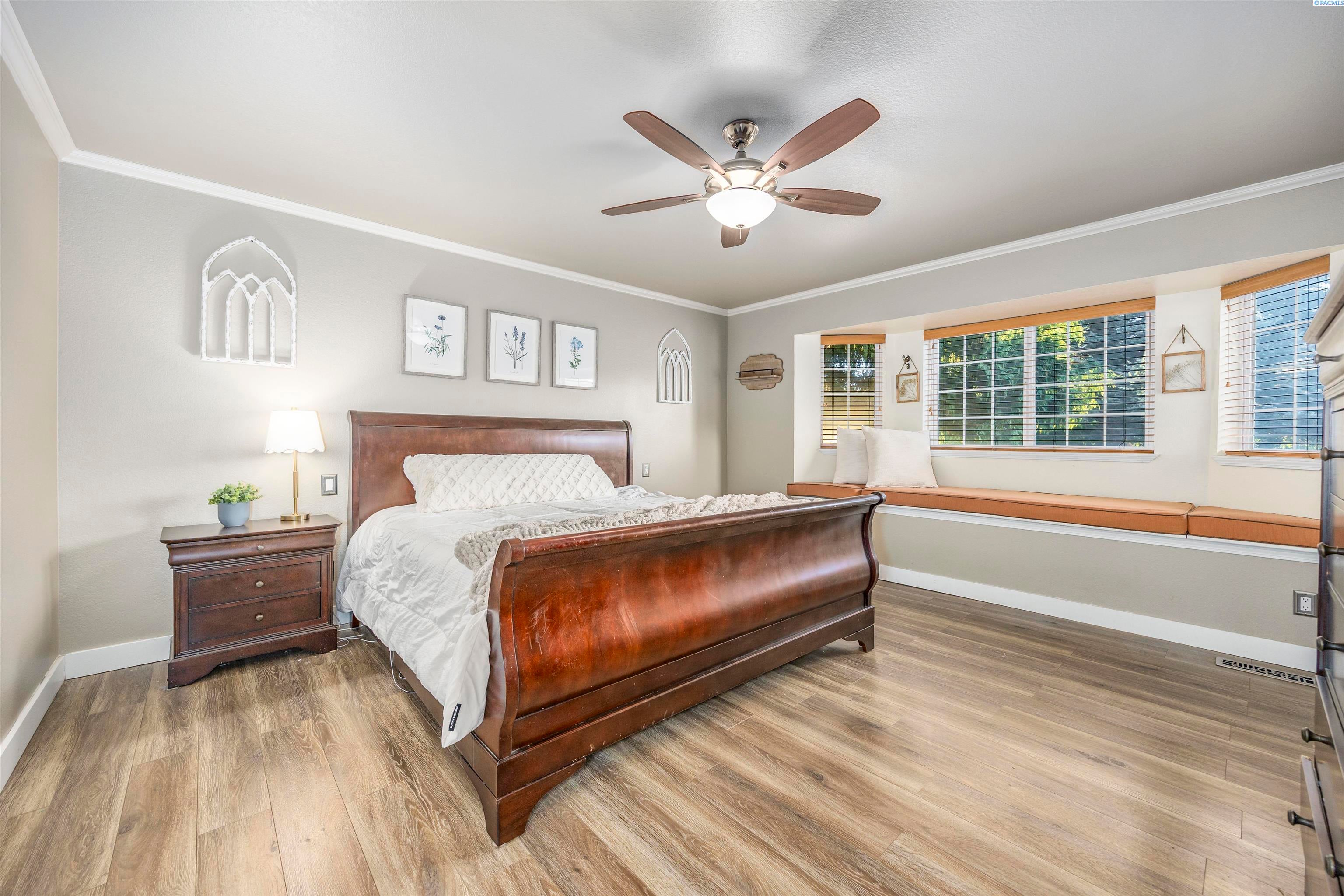 Kennewick, Washington, 99337, United States, 4 Bedrooms Bedrooms, ,2 BathroomsBathrooms,Residential,For Sale,1978666