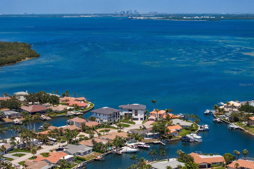 St Petersburg, Florida, 33703, United States, 5 Bedrooms Bedrooms, ,6 BathroomsBathrooms,Residential,For Sale,1856126