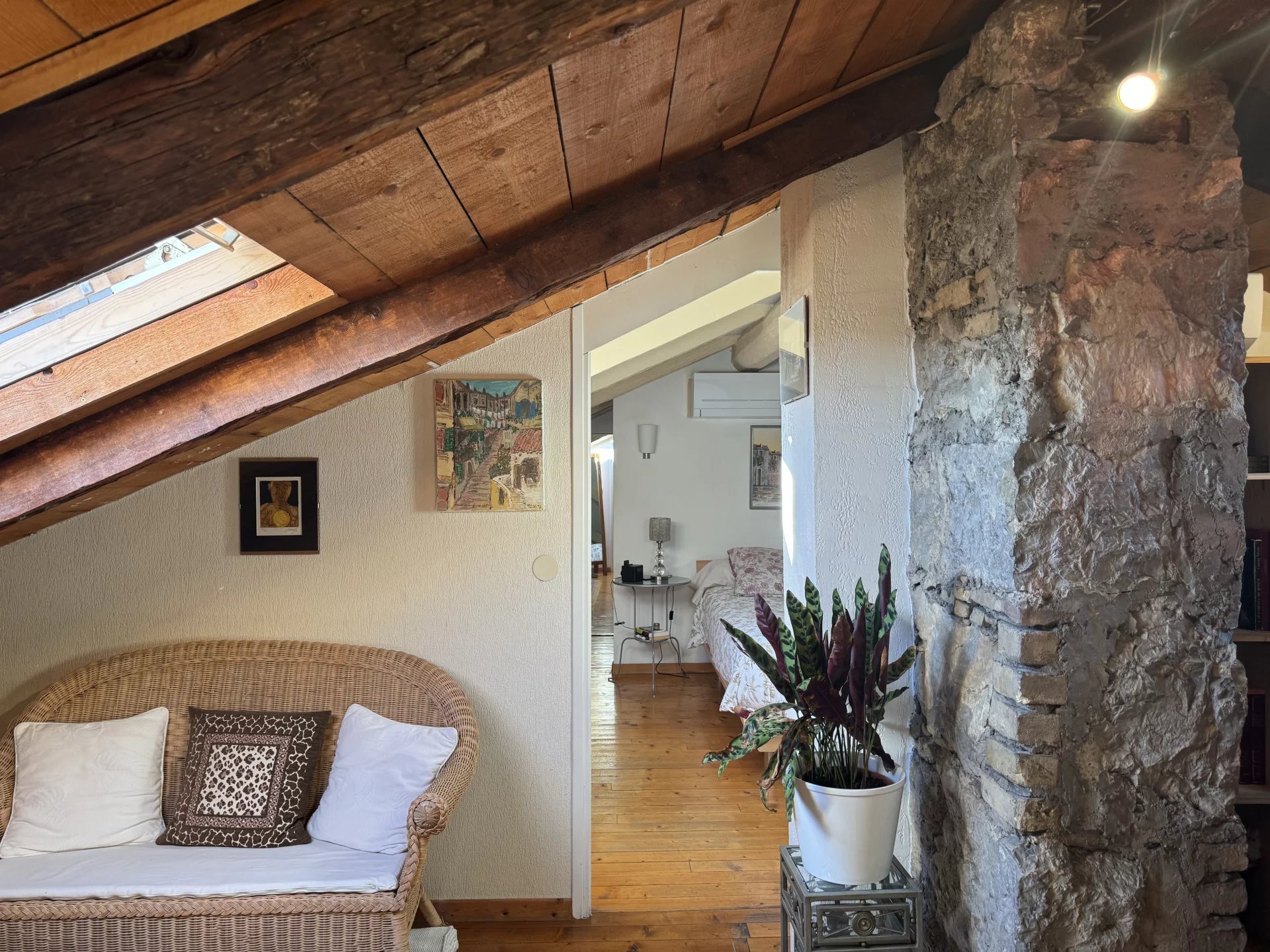 Nice, Provence-Alpes-Côte d’Azur, 06000, FR, 5 Bedrooms Bedrooms, ,3 BathroomsBathrooms,Residential,For Sale,1609184