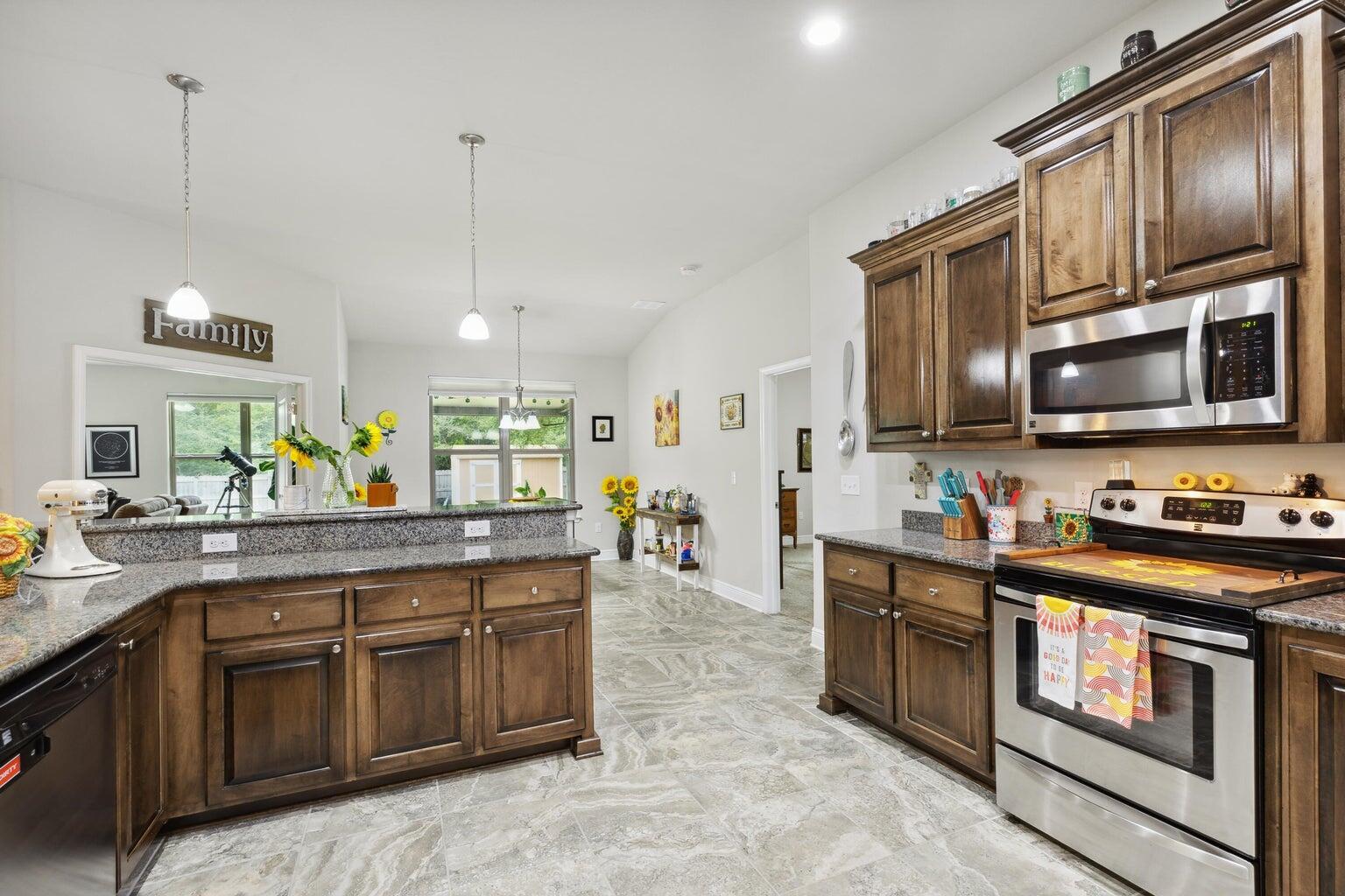Crestview, Florida, 32539, United States, 4 Bedrooms Bedrooms, ,3 BathroomsBathrooms,Residential,For Sale,1903376
