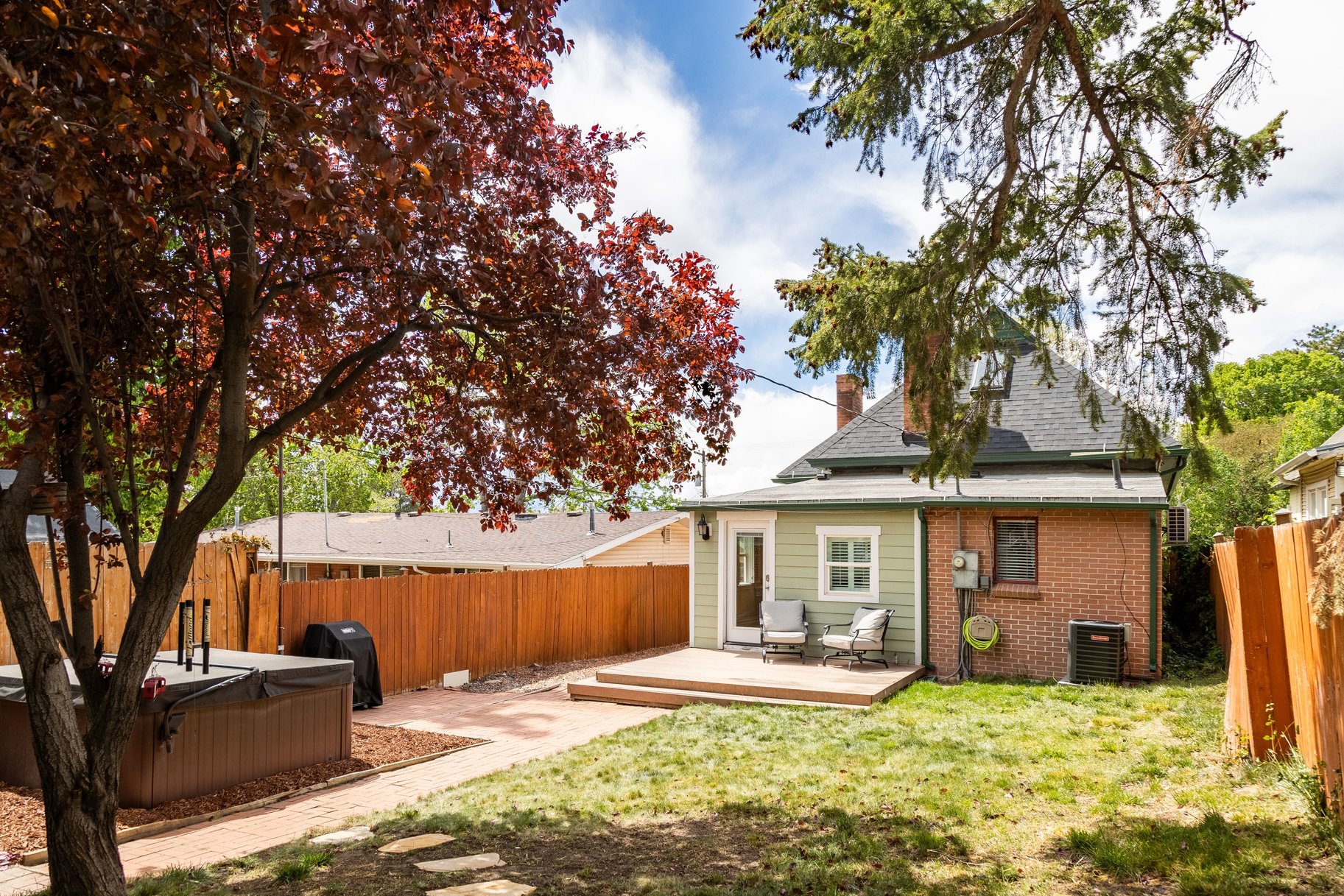  Charming Avenues Home Blending Timeless Character with Everyday Comfort - 物件實景